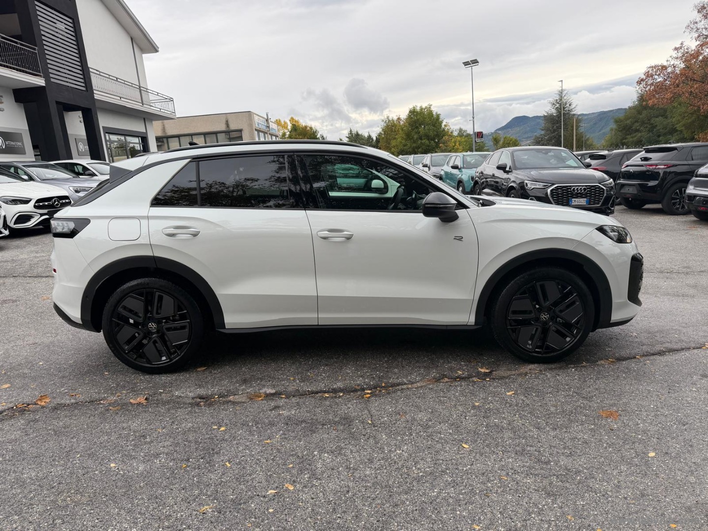 Volkswagen T-Roc 1.5 eTSI ACT 150 CV DSG R-Line - Immagine 4