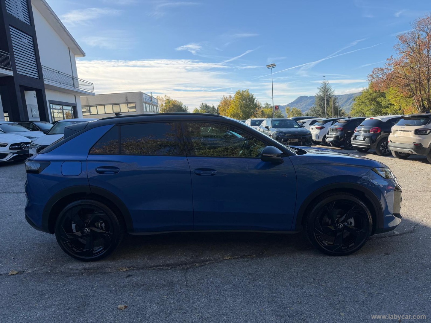 Volkswagen T-Roc 1.5 eTSI ACT 150 CV DSG R-Line - Immagine 4