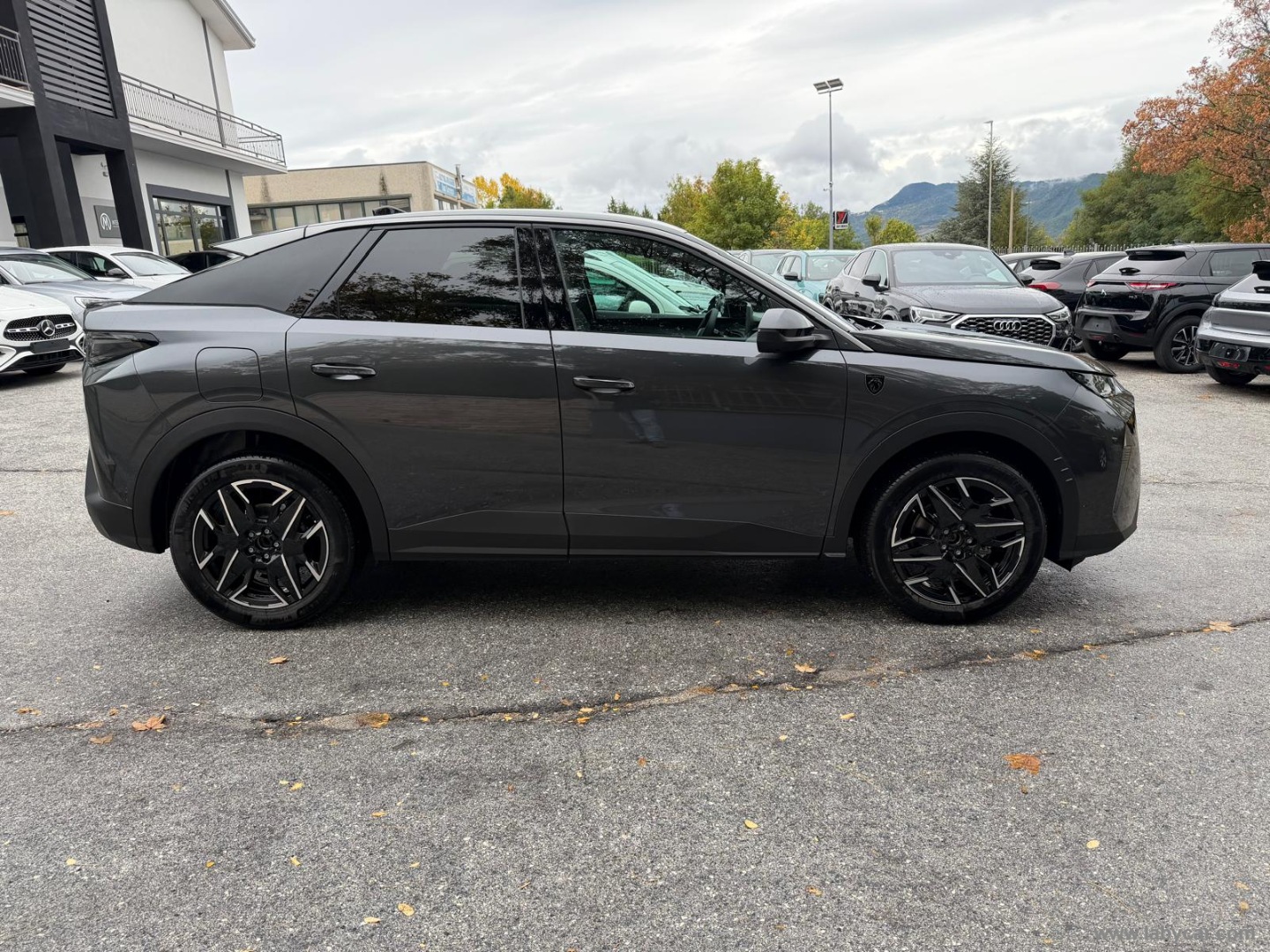3008 Hybrid 145 e-DCS6 GT - immagine 4