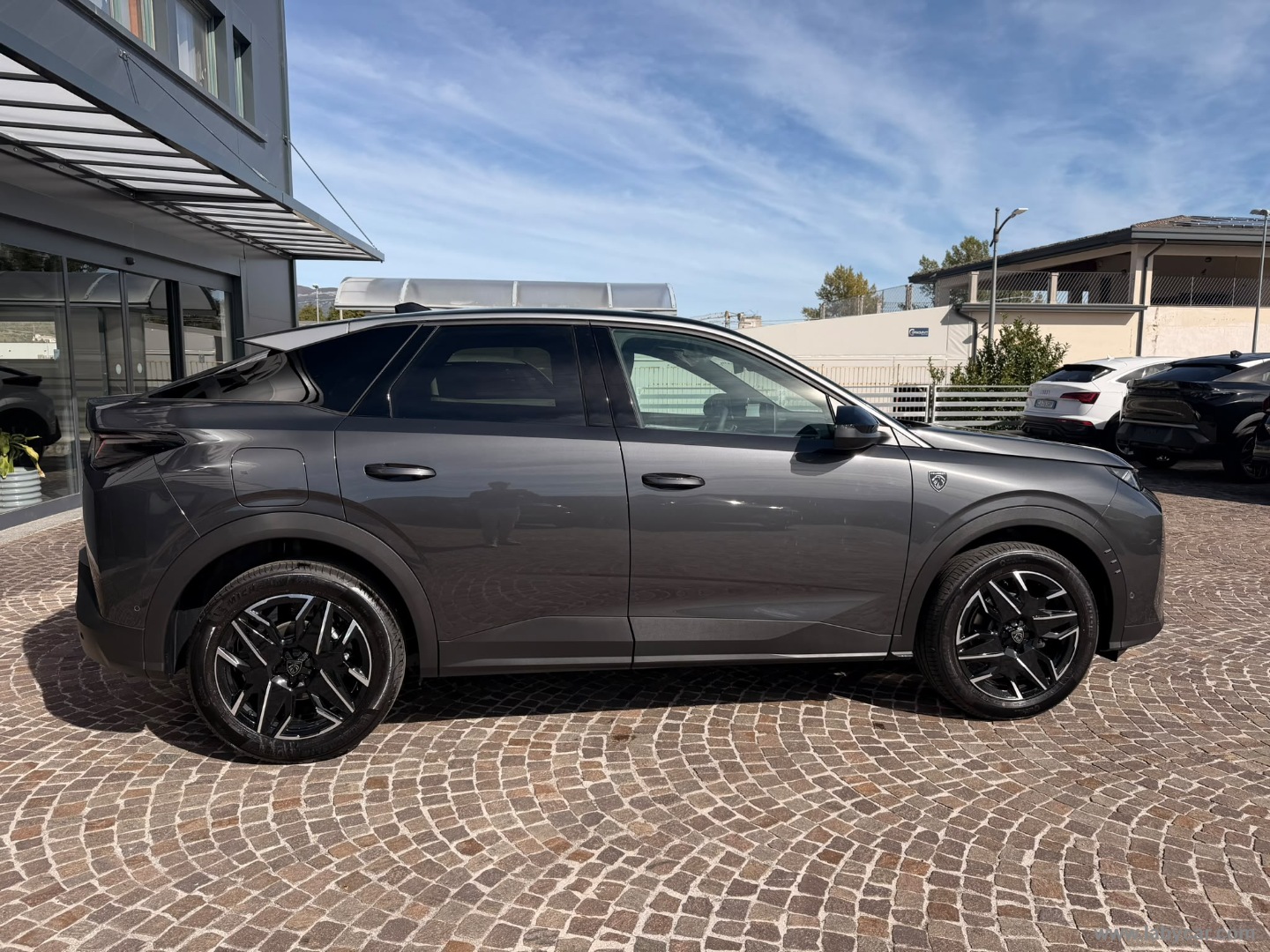 Peugeot 3008 Hybrid 145 e-DCS6 GT - Immagine 4