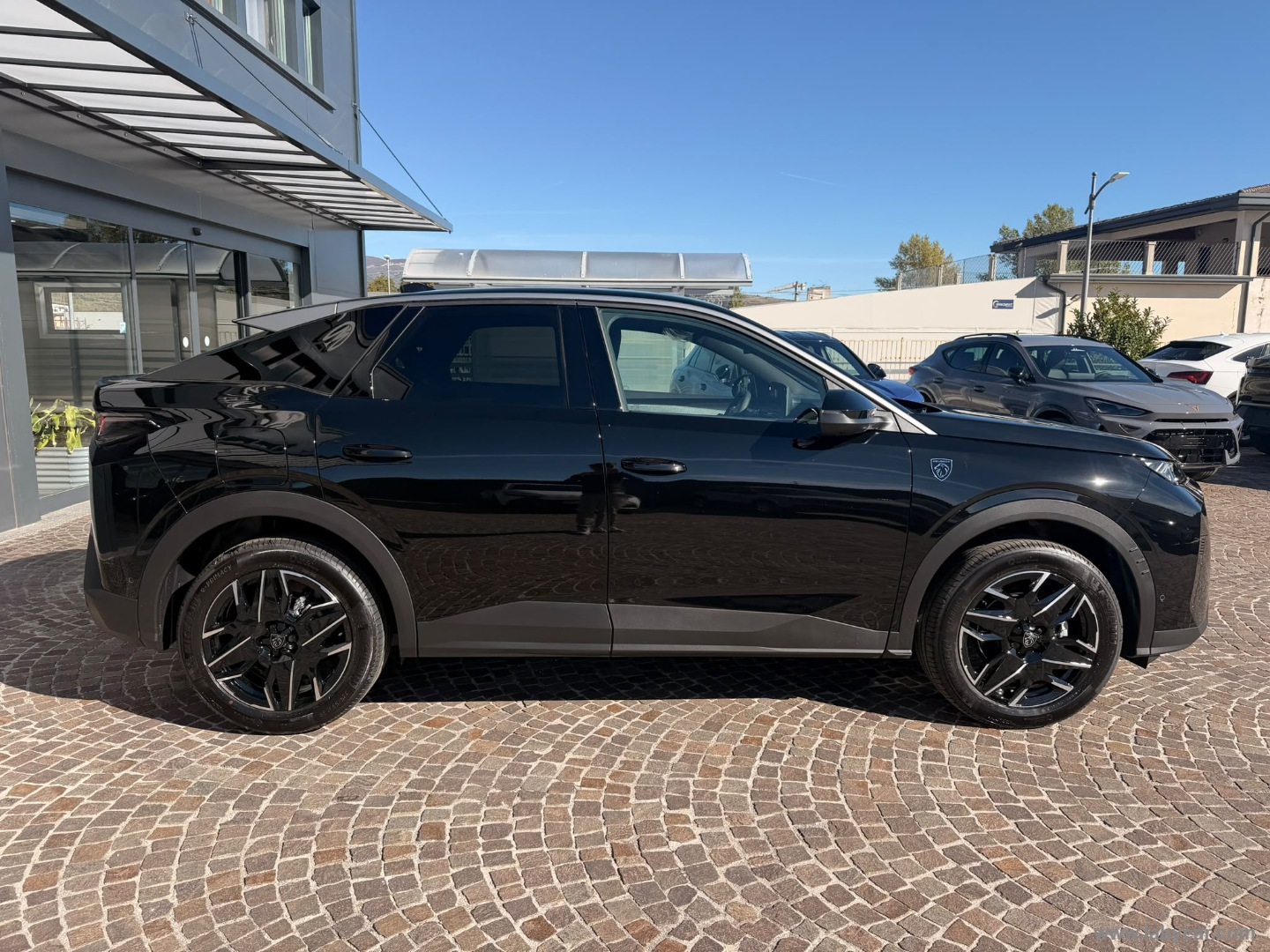 3008 Hybrid 145 e-DCS6 GT - immagine 4