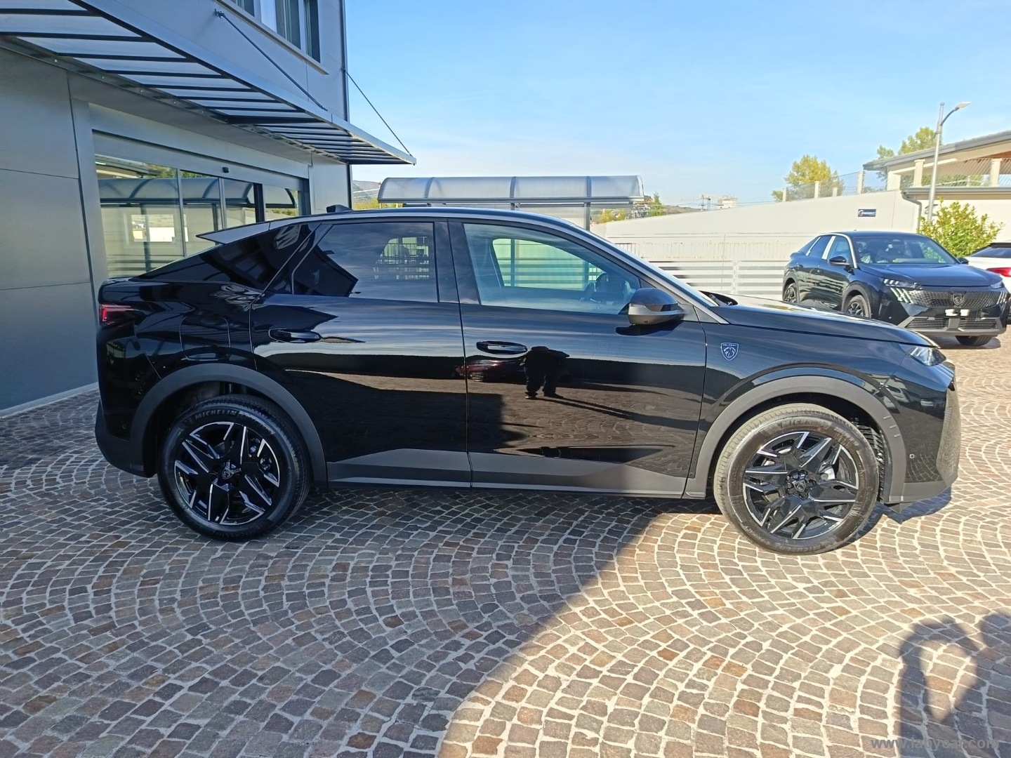 Peugeot 3008 Hybrid 145 e-DCS6 GT - Immagine 4