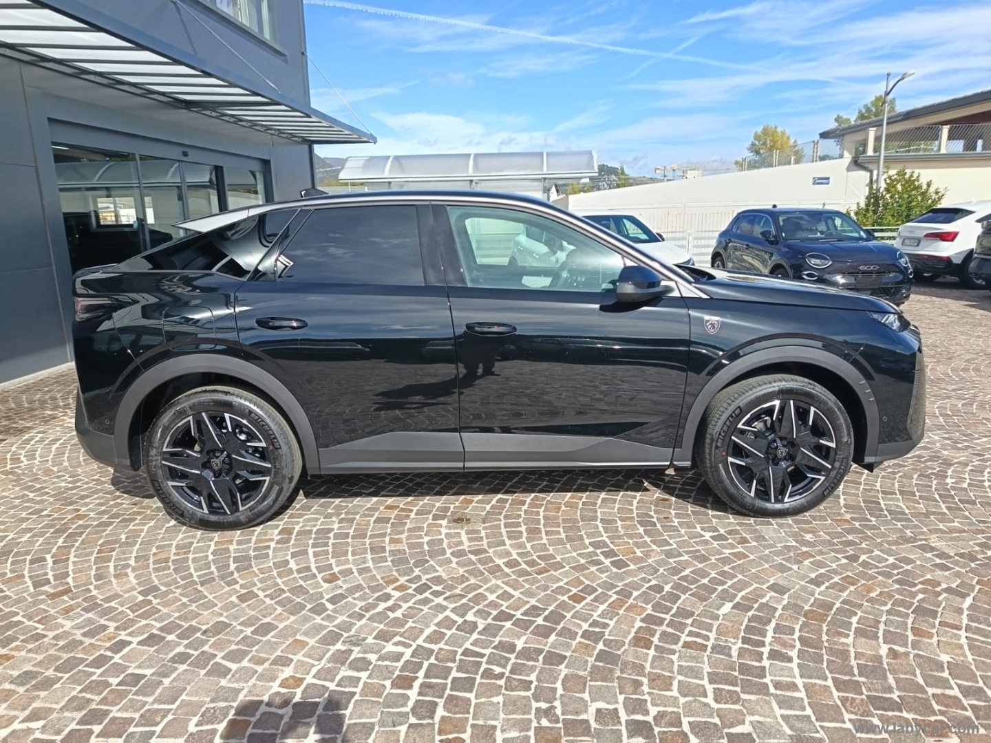 Peugeot 3008 Hybrid 145 e-DCS6 GT - Immagine 4