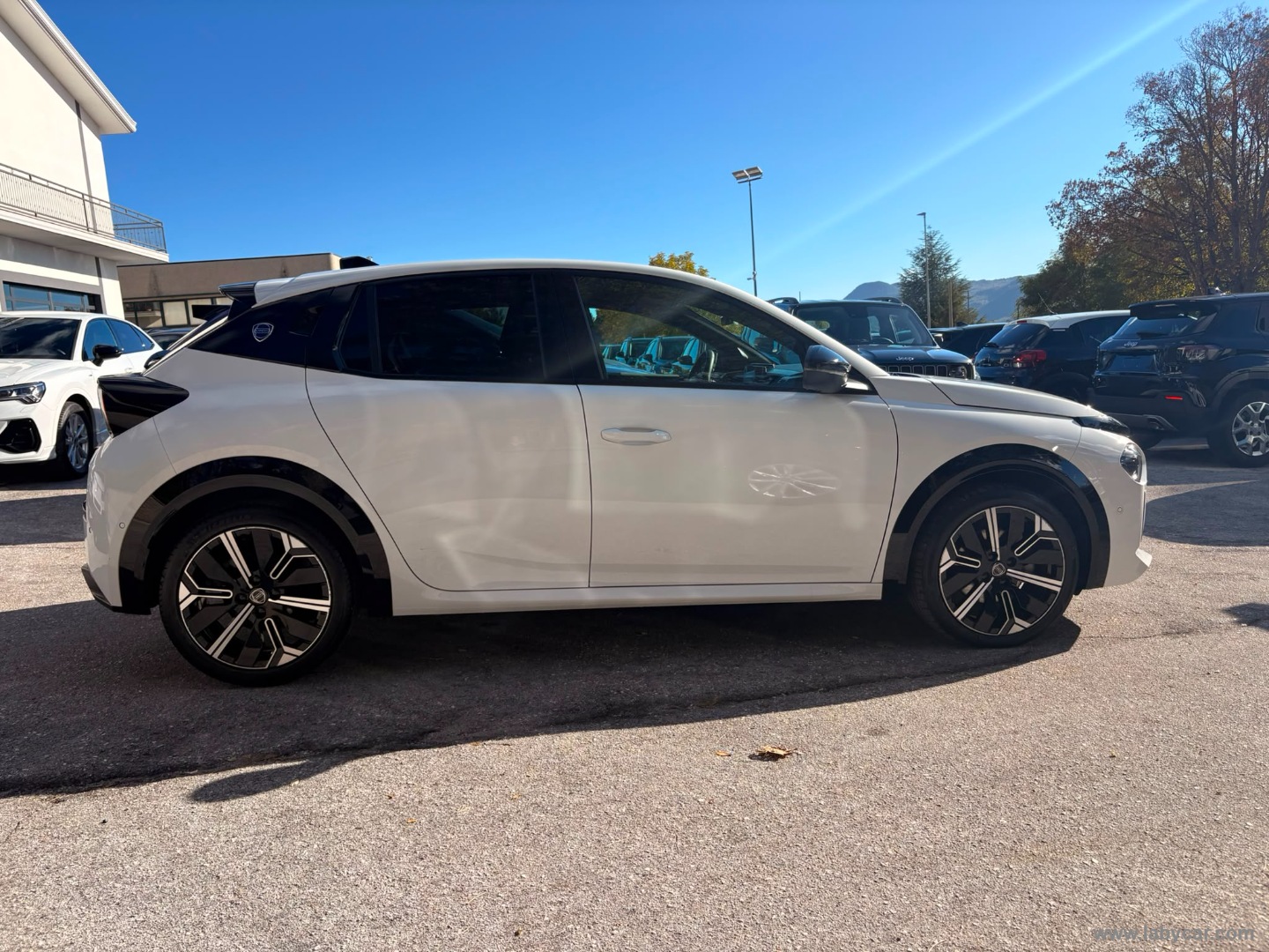 Lancia Ypsilon Hybrid e-DCT LX - Immagine 4