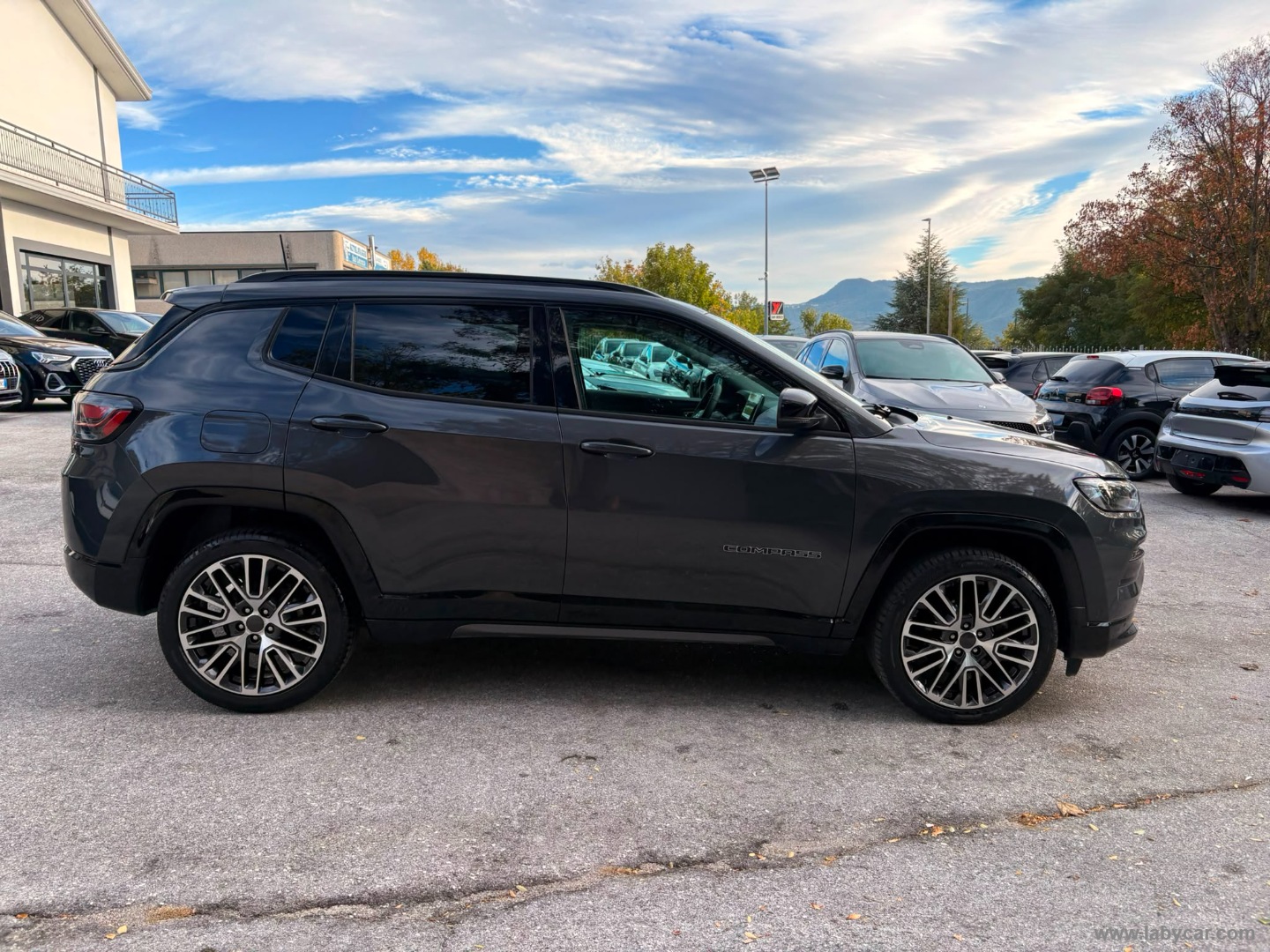Jeep Compass 1.5 T4 130CV MHEV 2WD Summit - Immagine 4