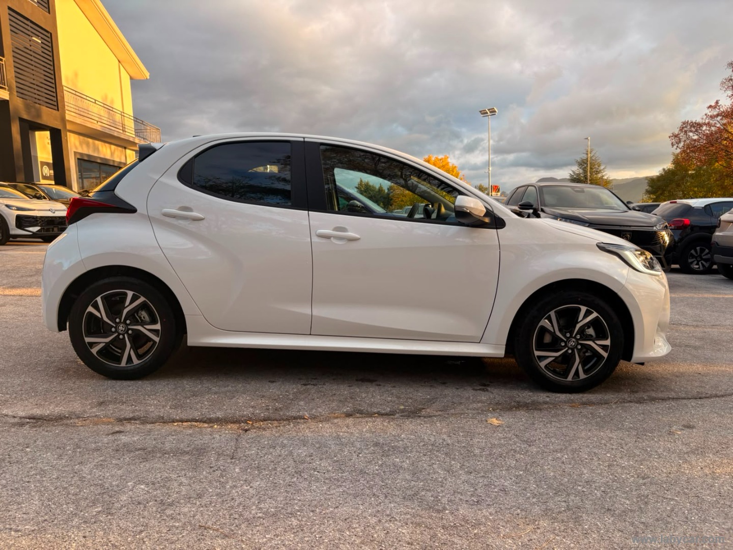 Toyota Yaris 1.5 Hybrid 5p. Trend - Immagine 4