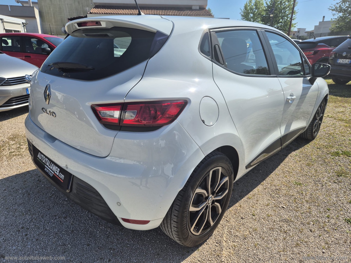Clio dCi 8V 75CV 5p. Moschino Intens - immagine 4