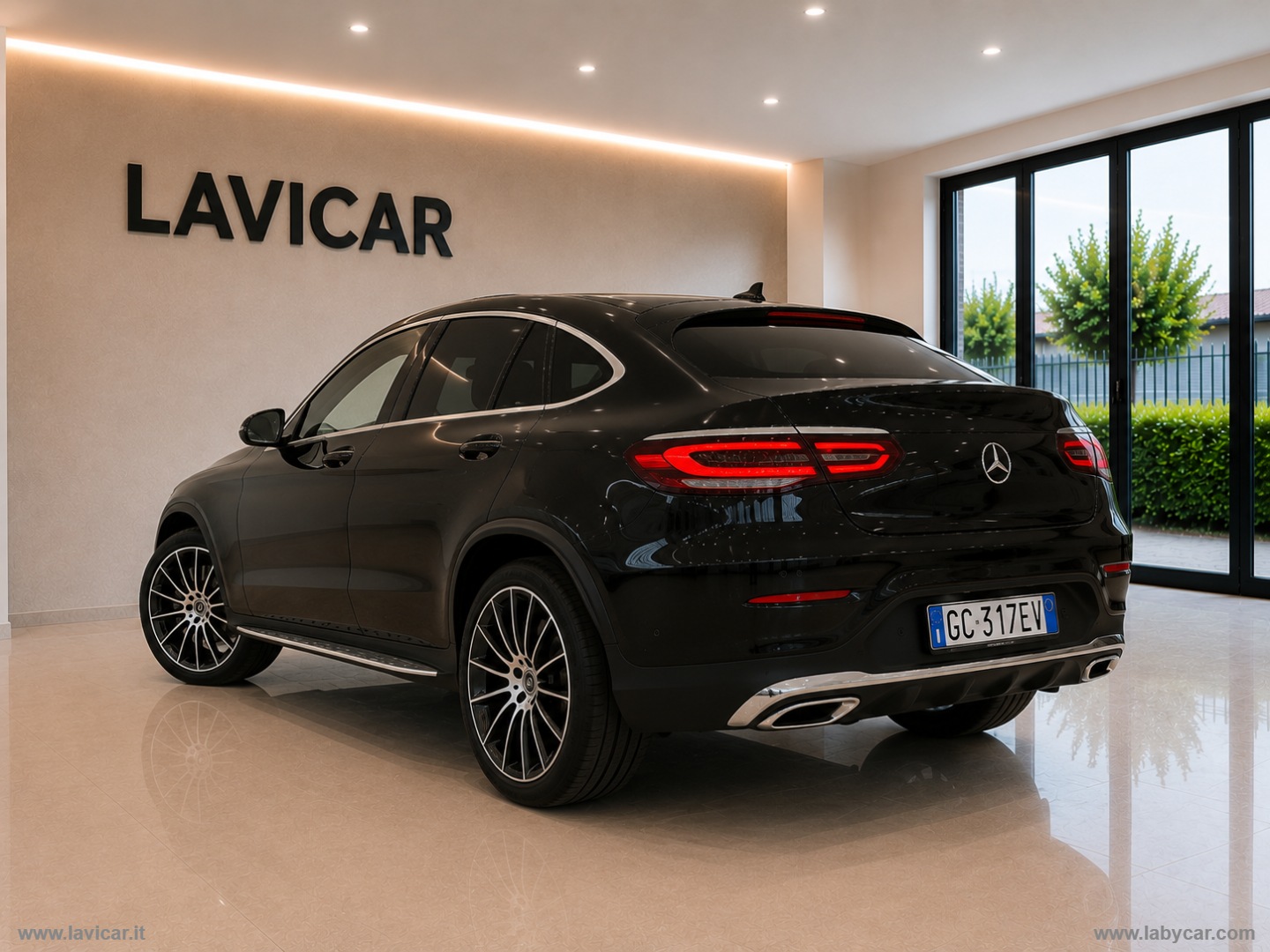 GLC 220 d 4Matic Coupé Premium Plus AMG - immagine 4