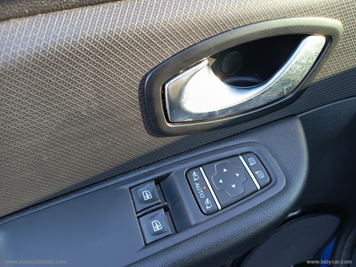 Clio TCe 12V 90 CV S&S 5p. Energy Duel - immagine 4