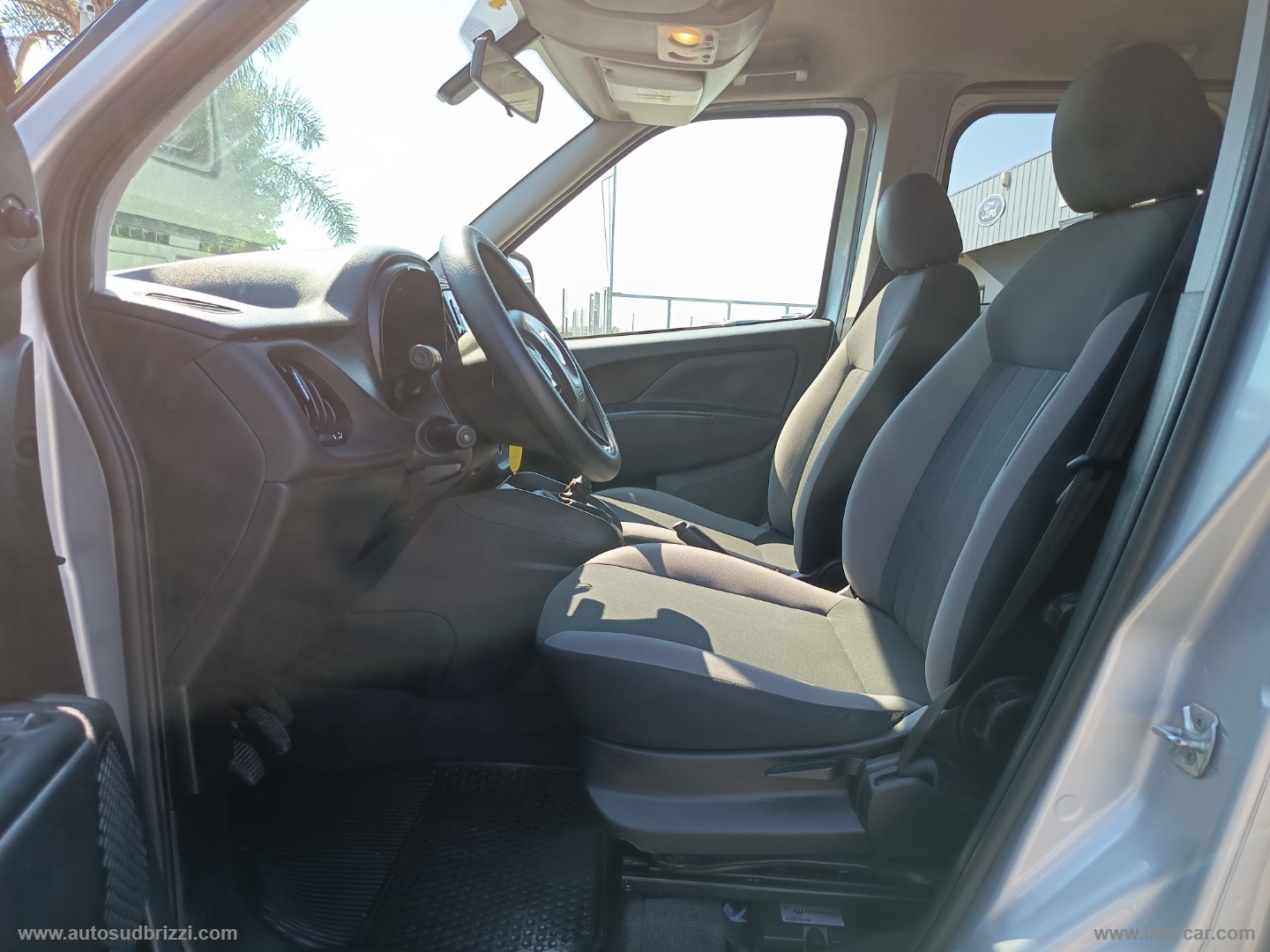 Doblò 1.6 MJT 105CV PC Combi N1 Lounge AUTOCARRO 5 POSTI - immagine 4