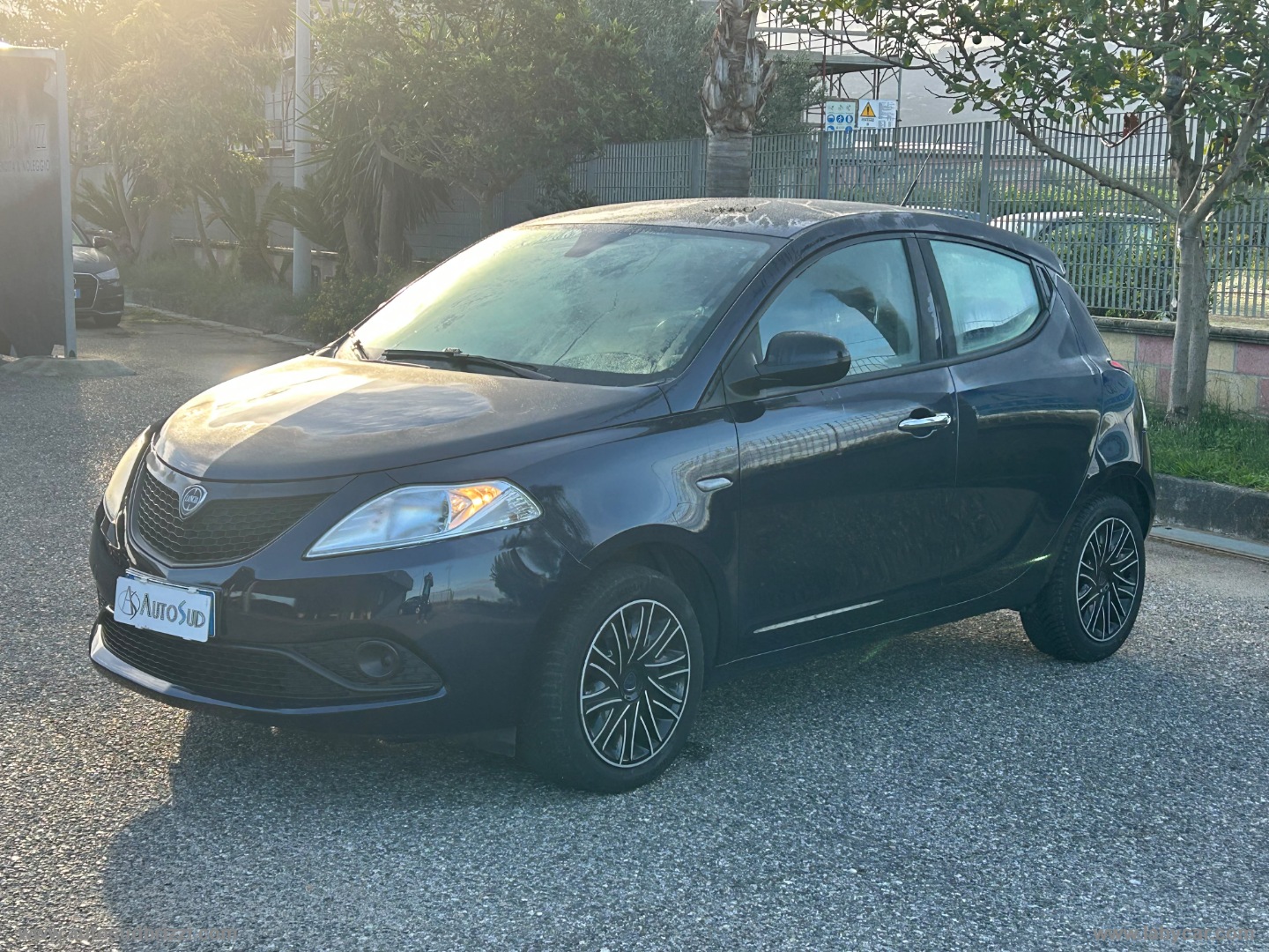 Ypsilon 1.2 69 CV 5p. S&S Gold - immagine 4