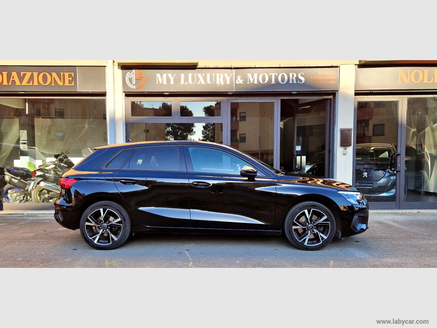 A3 SPB 40 TFSI/HYBRID S tronic Business Adv. - immagine 4