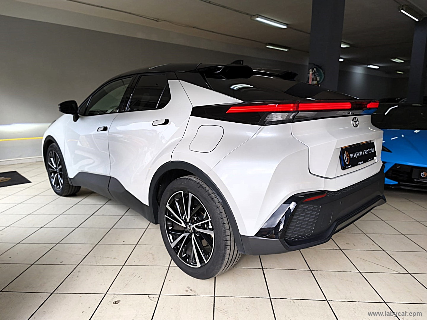 C-HR 1.8 Hybrid E-CVT Lounge 25.000KM*FULL - immagine 4