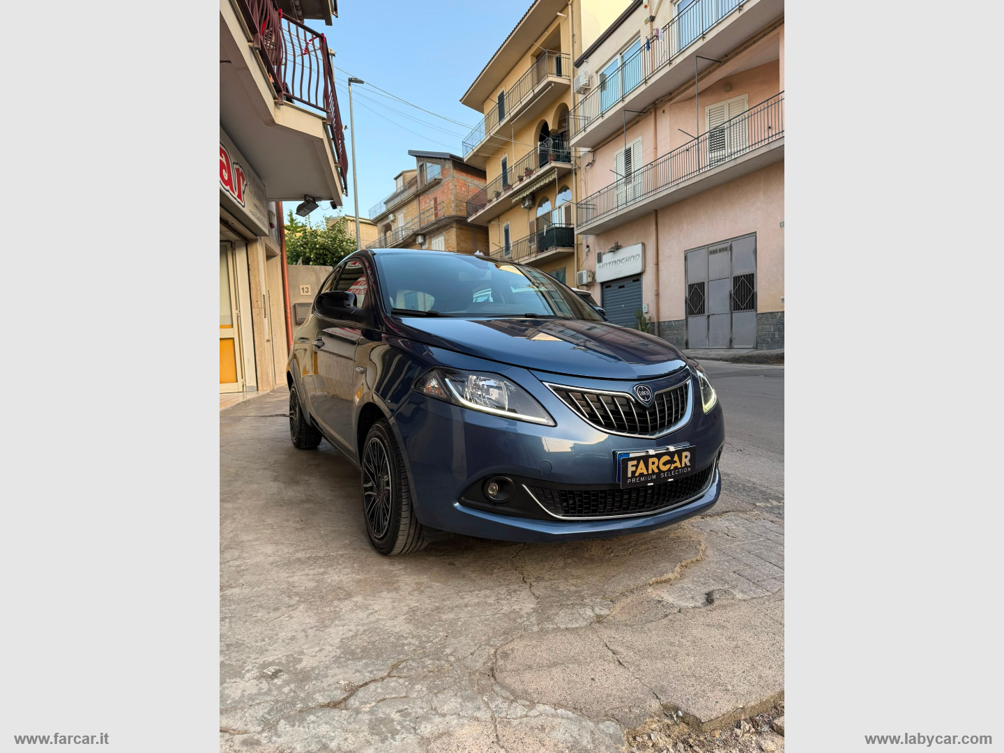 Ypsilon 1.0 FireFly 5p.S&S Hybryd Gold - immagine 4