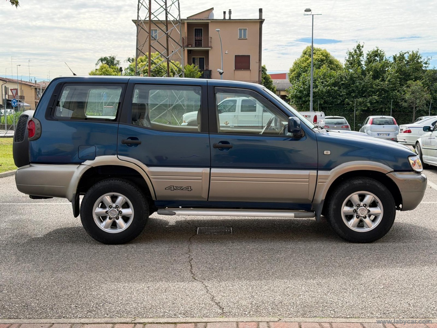 Terrano II 2.7 Tdi 5p. Elegance TRAINO 28Q.LI-NEOPATENTATI - immagine 4