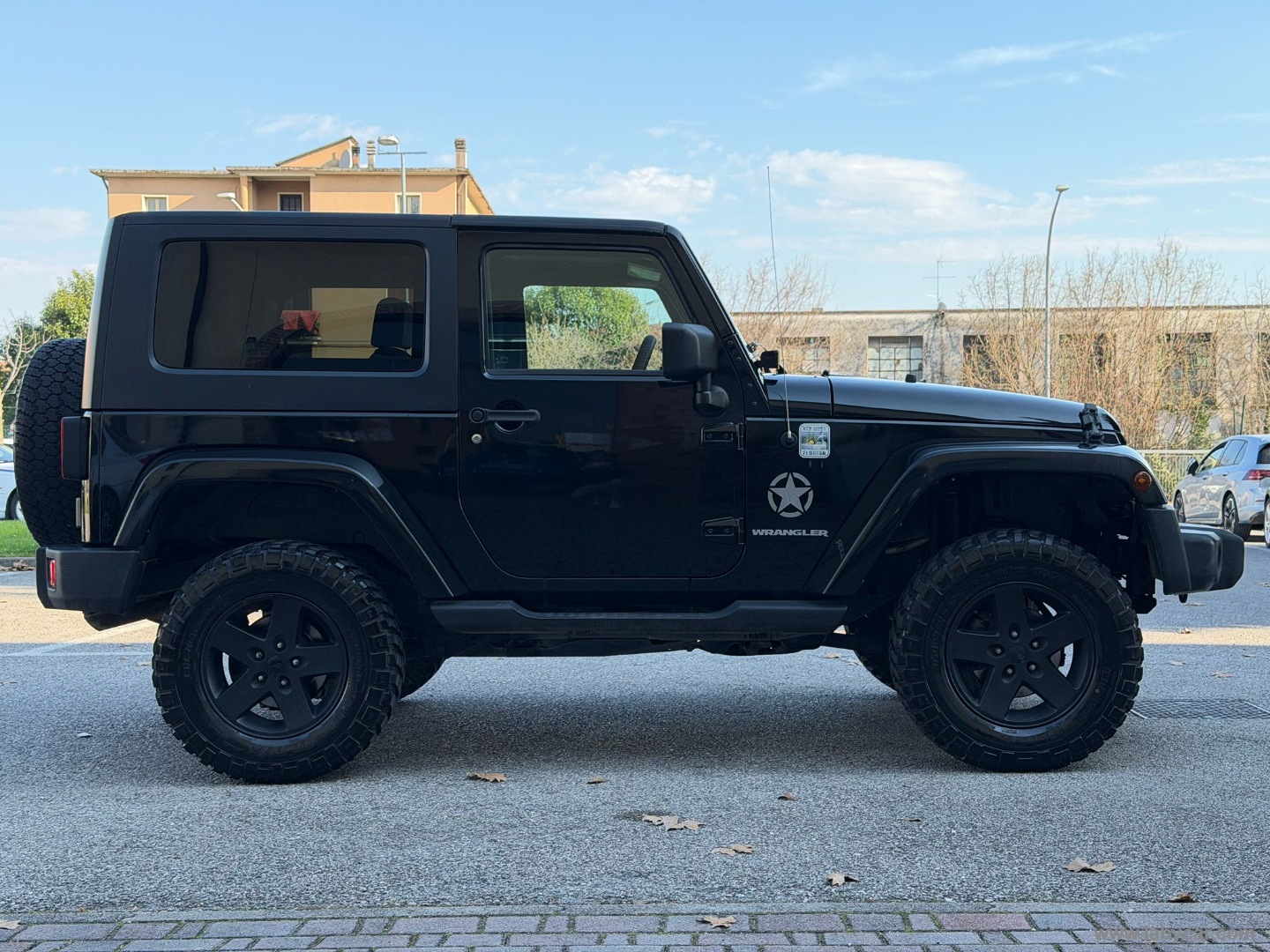 Wrangler 2.8 CRD Sahara Auto 4X4–MOTORE NUOVO - immagine 4