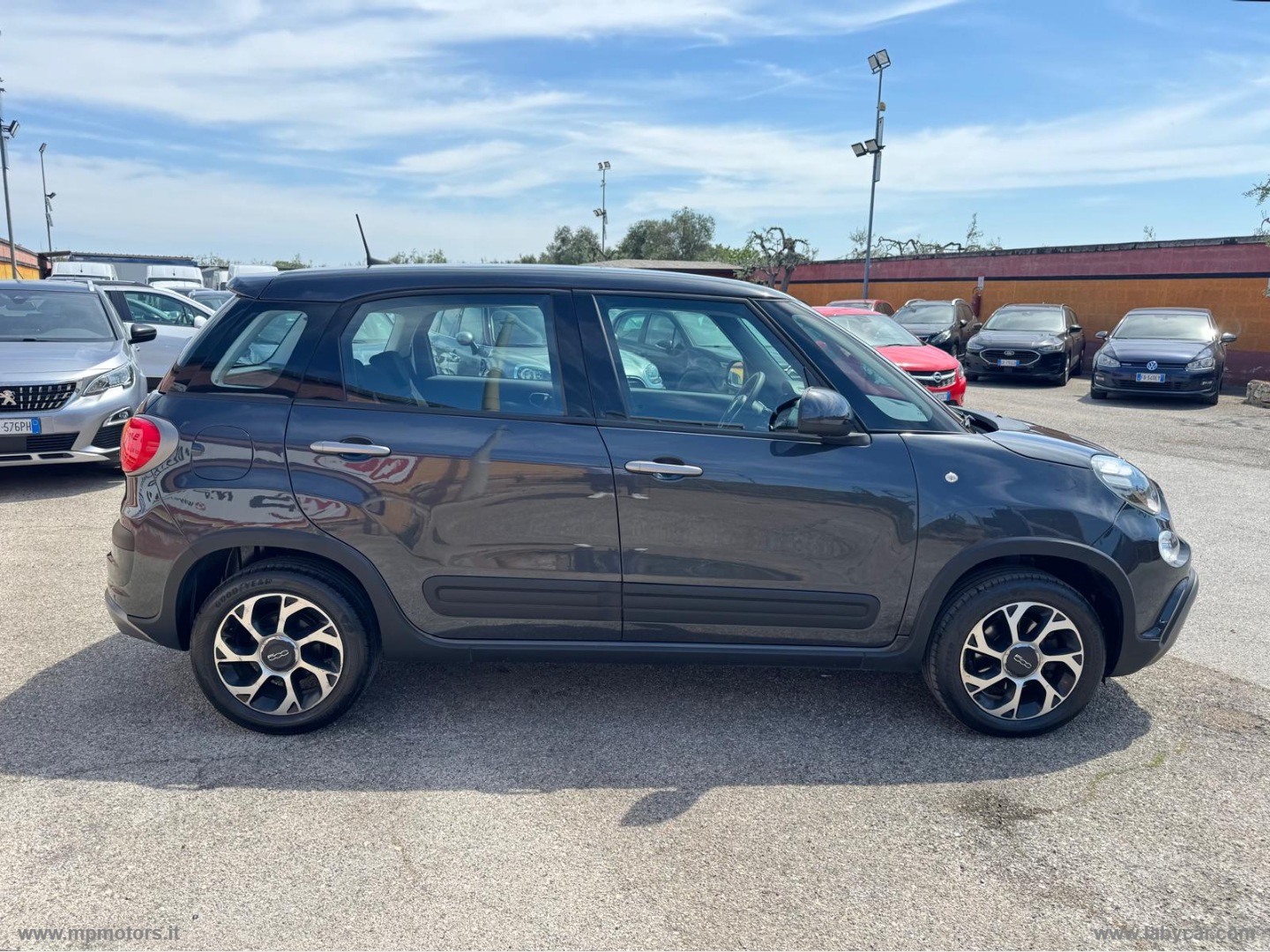 500L CONNECT 1.3 MJ 95 CV - immagine 4