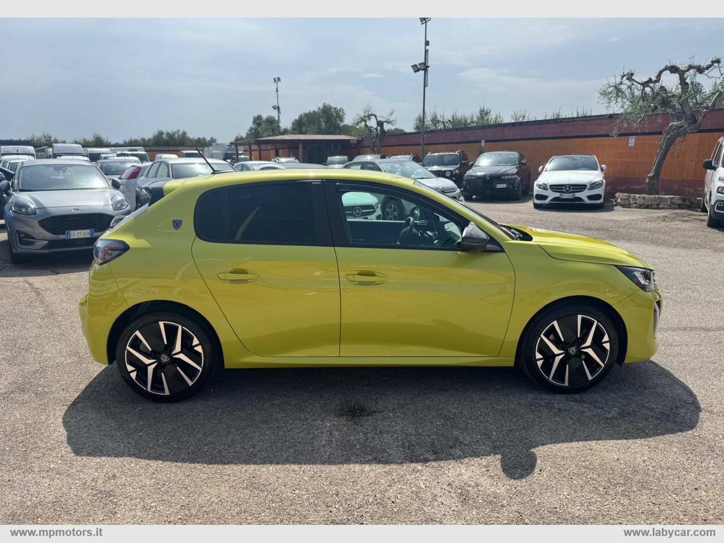 208 GT PACK 1.2 100CV 5P. - immagine 4