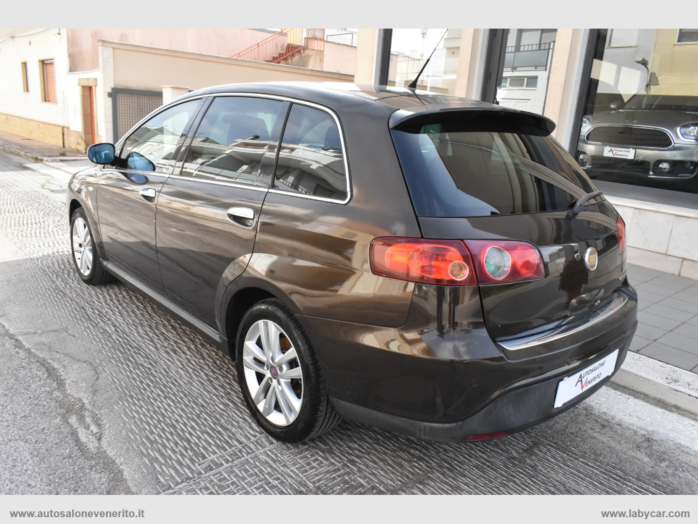 Croma 1.9 MJT Emotion - immagine 4