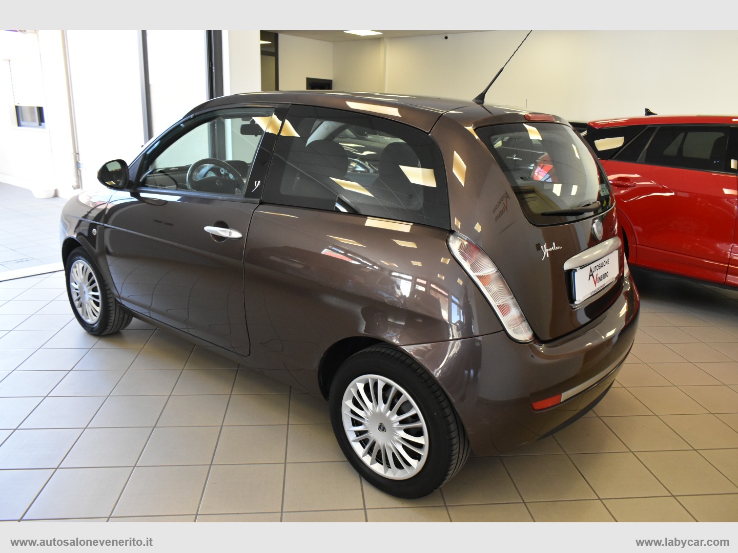 Ypsilon 1.2 Versus - immagine 4