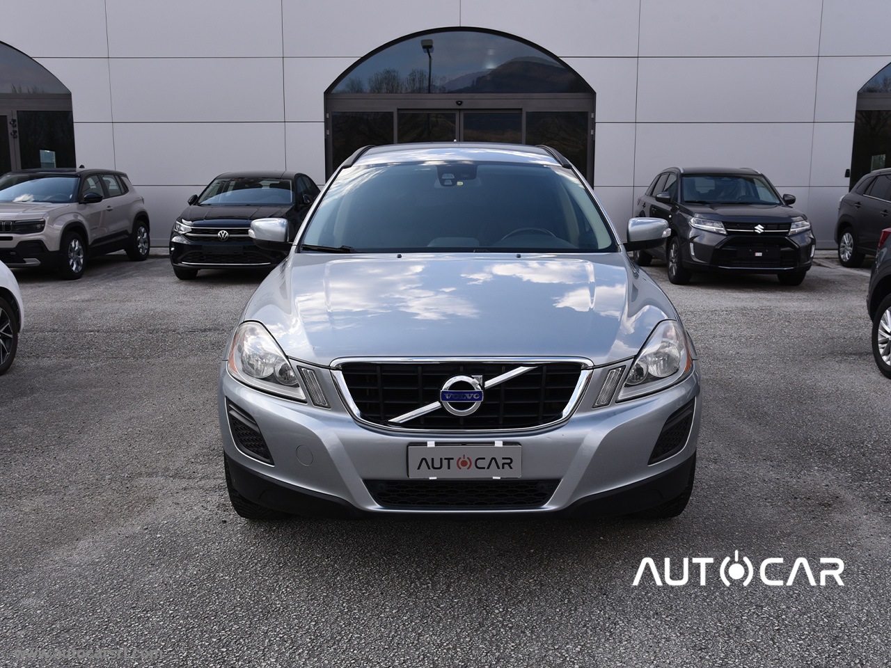 XC60 2.4D D3 AWD Geartronic Momentum - immagine 4