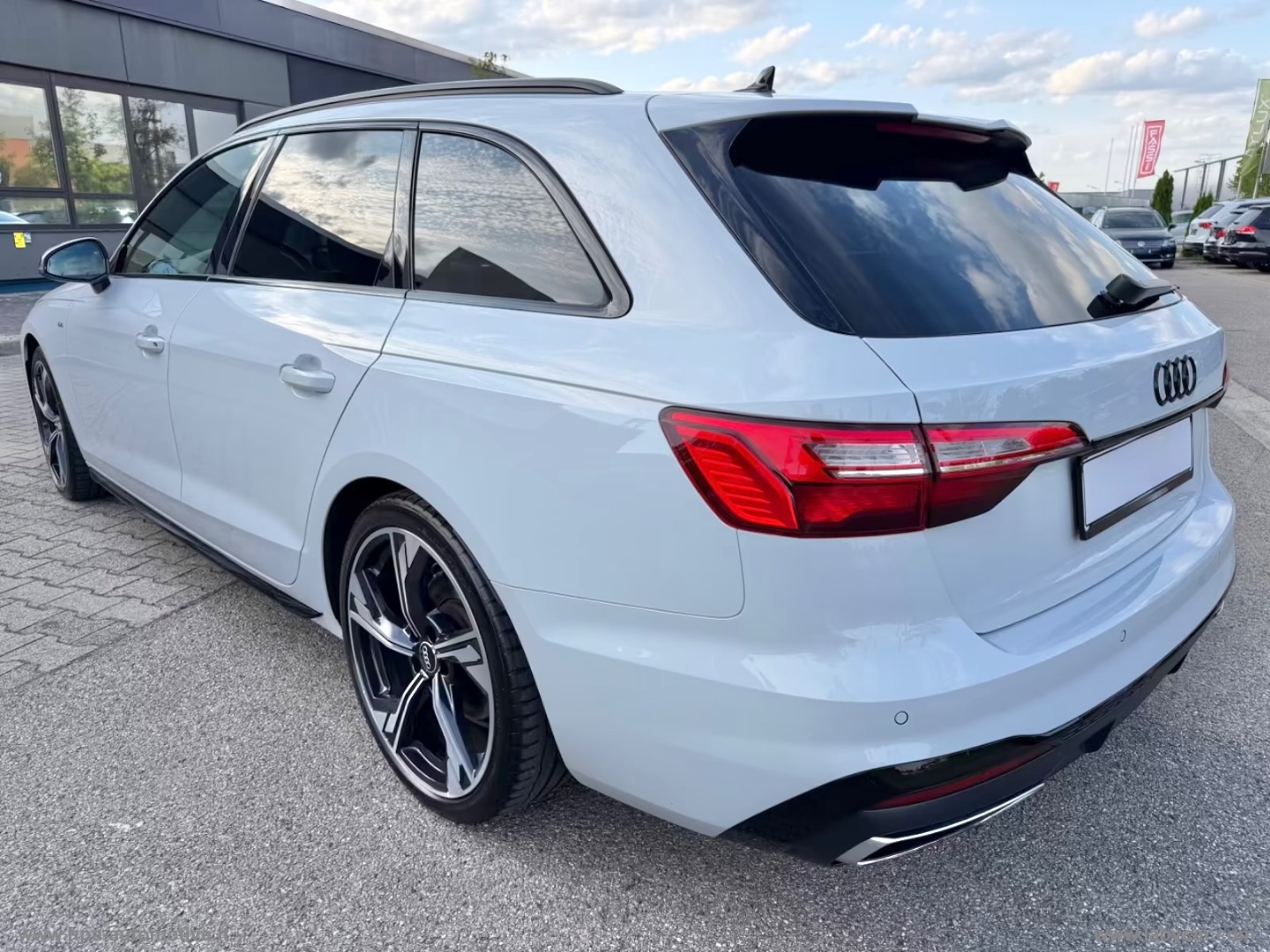 A4 Avant 2.0TDI S-tronic S-line Competition Led Navi Pelle Cerchi 19 - immagine 4