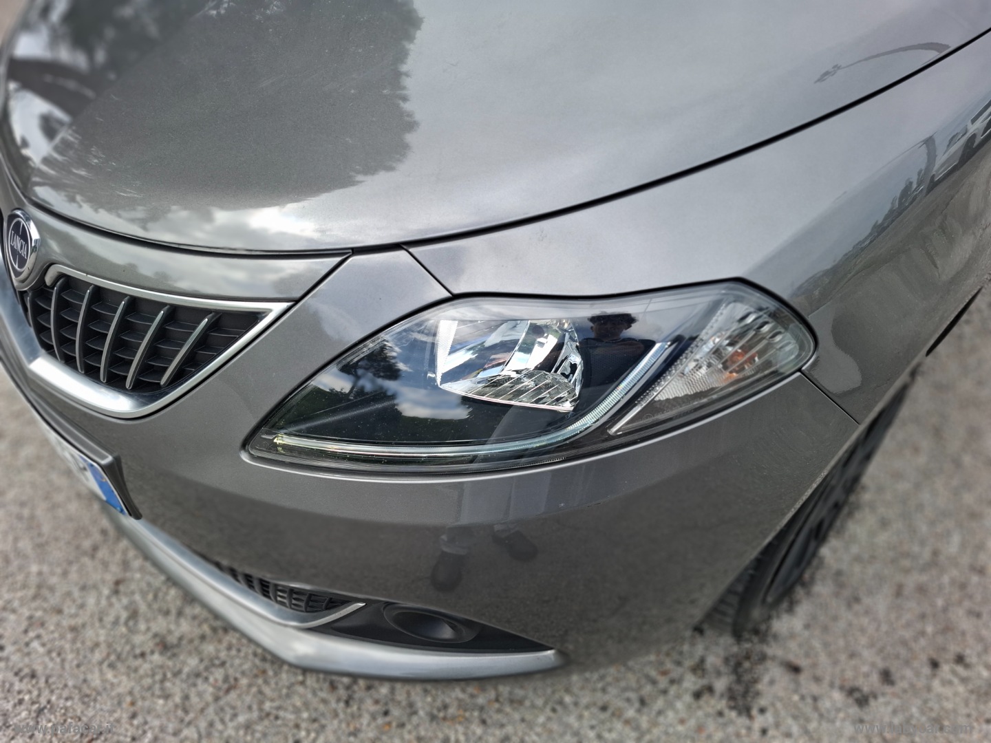 Ypsilon 1.0 FireFly 5p.S&S Hybrid Silver - immagine 4