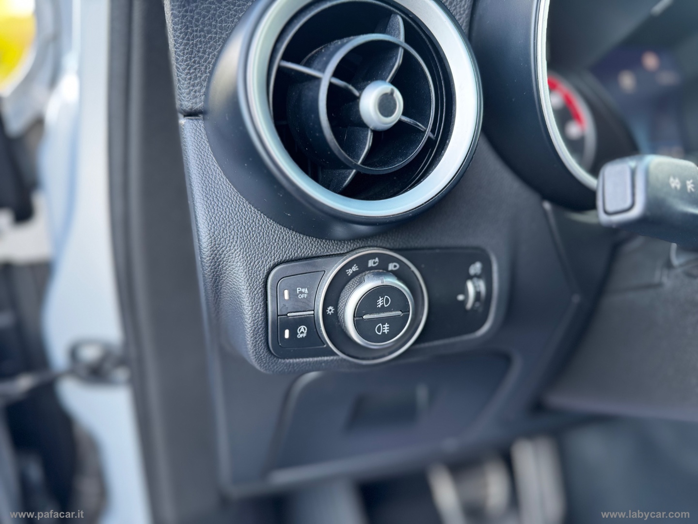 Stelvio 2.2 T.diesel 160CV AT8 RWD Bus. - immagine 4