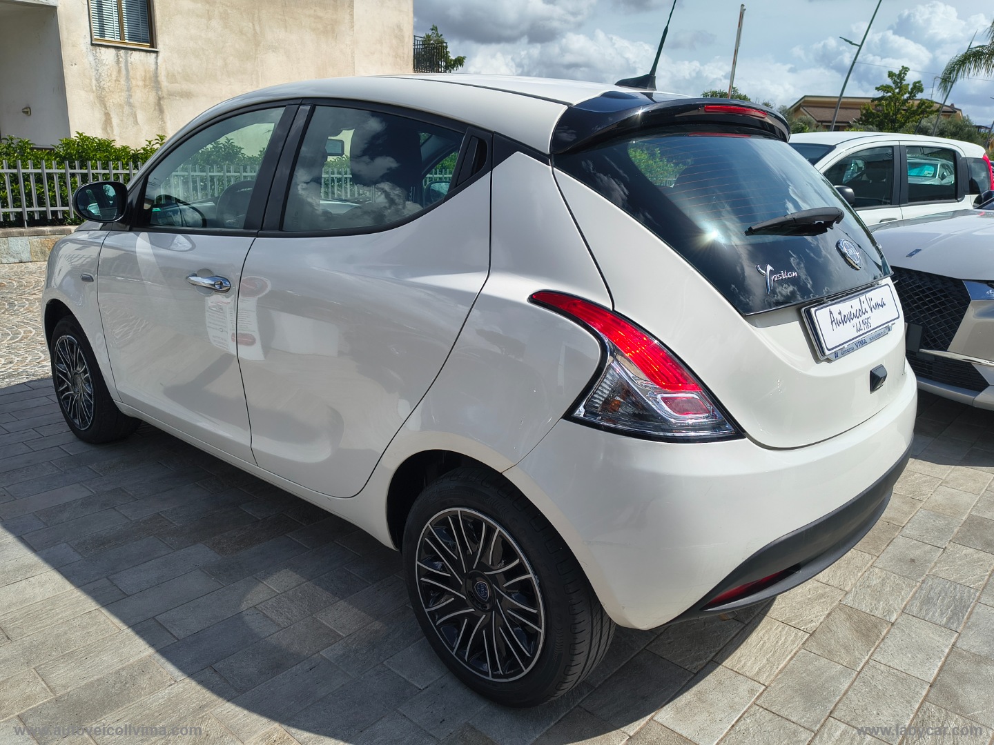 Ypsilon 1.0 FireFly 5p.S&S Hybryd Gold - immagine 4