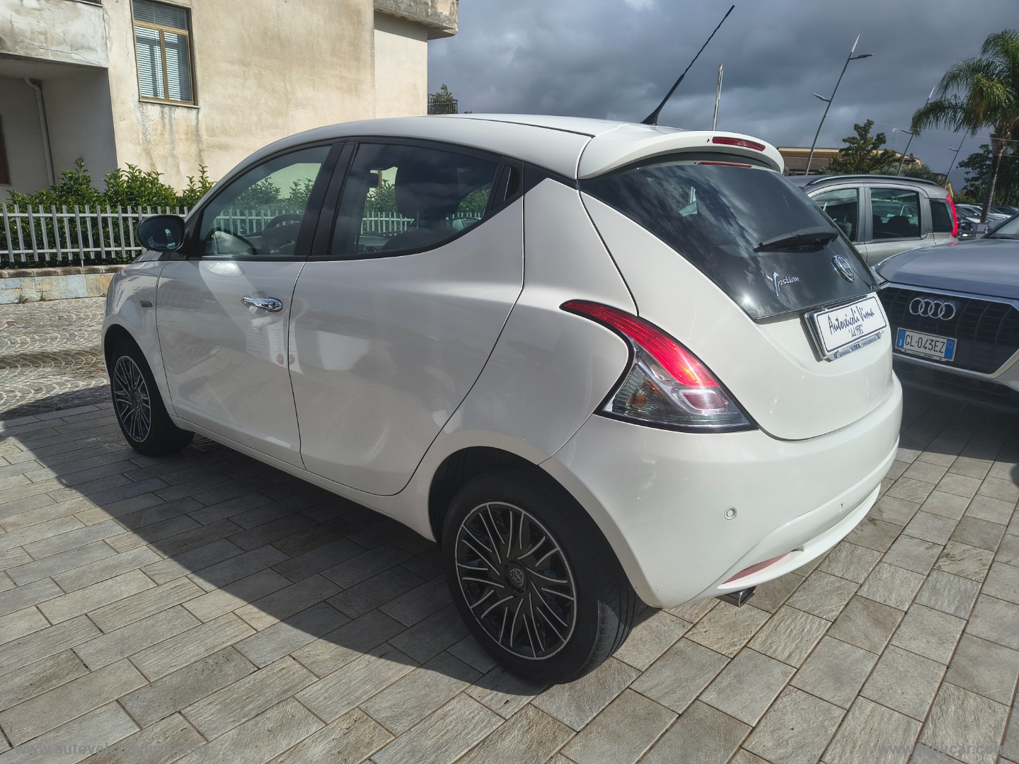 Ypsilon 1.2 69 CV 5p. S&S Gold - immagine 4