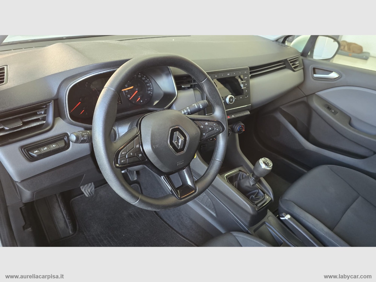 Clio TCe 12V 100 CV 5p. Life - immagine 4