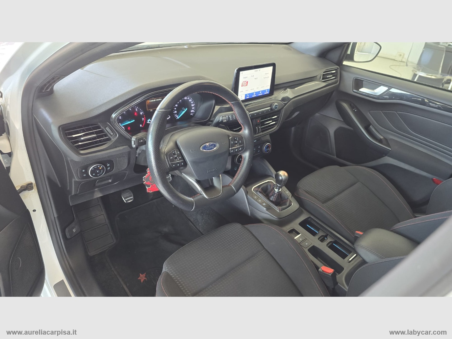 Focus 1.0 EcoBoost 125CV 5p. ST Line - immagine 4