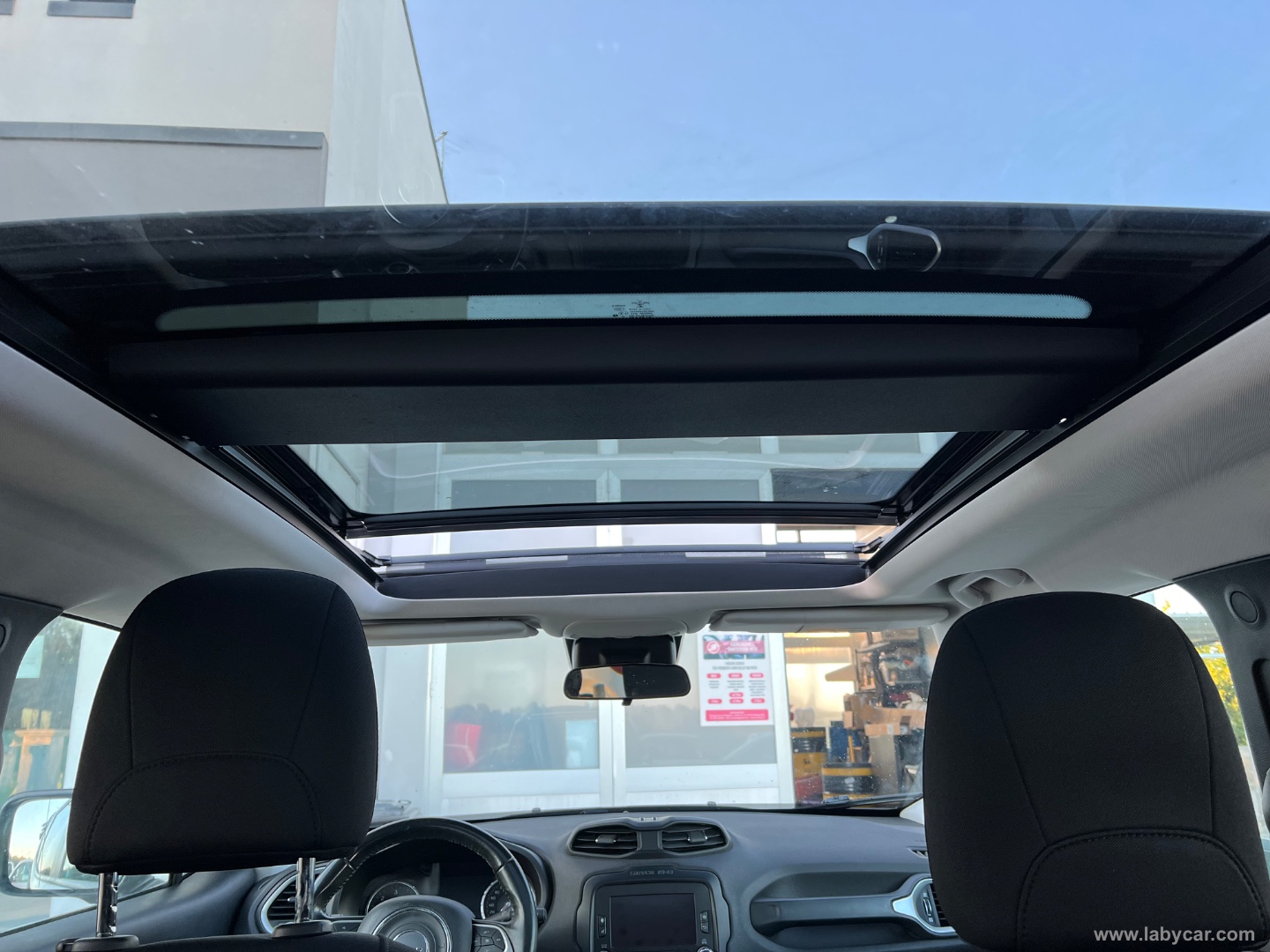 Renegade 1.6 Mjt 120CV Limited + TETTO APRIBILE - immagine 4