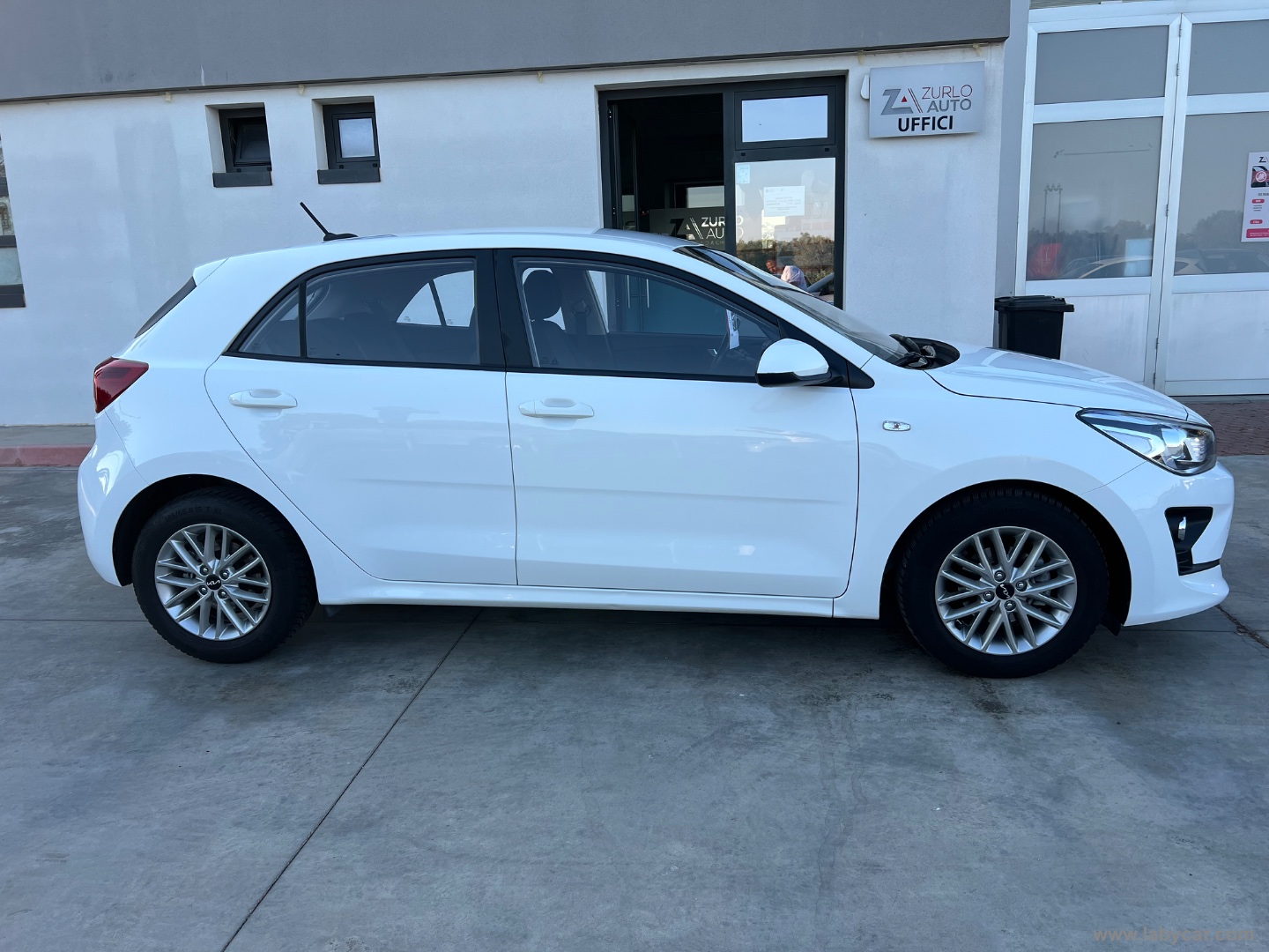 Rio 1.2 DPi 84 CV Style Techno Pack *46.000KM - immagine 4