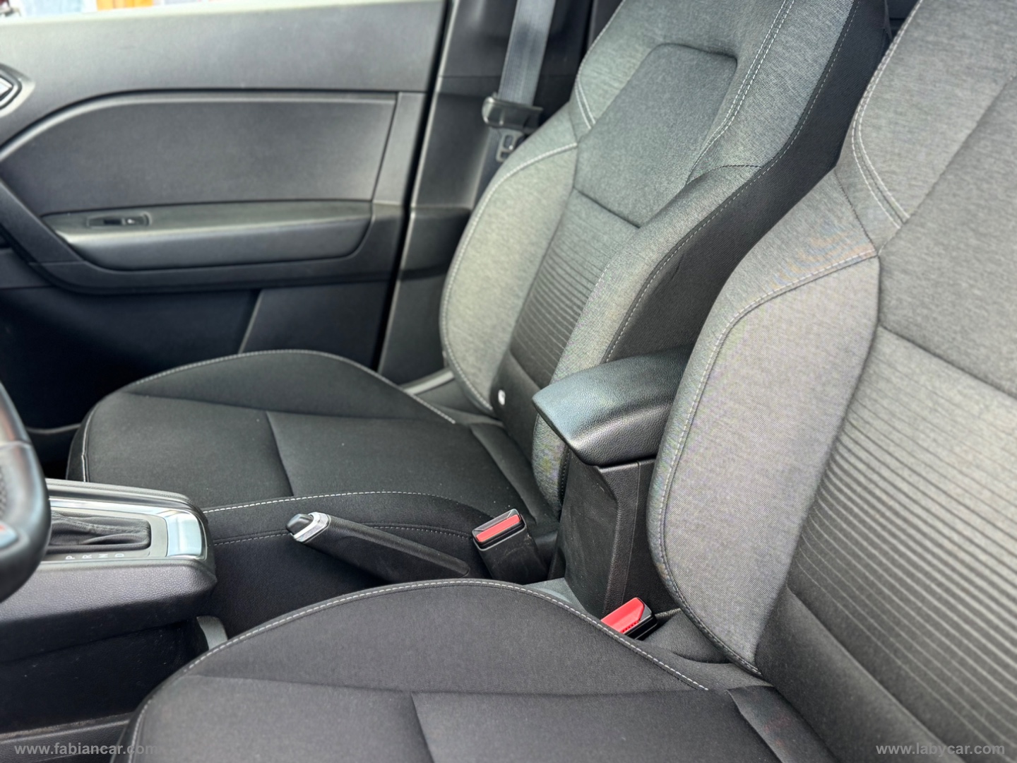 Captur 1.5 Blue dCi 115ch Business EDC - immagine 4
