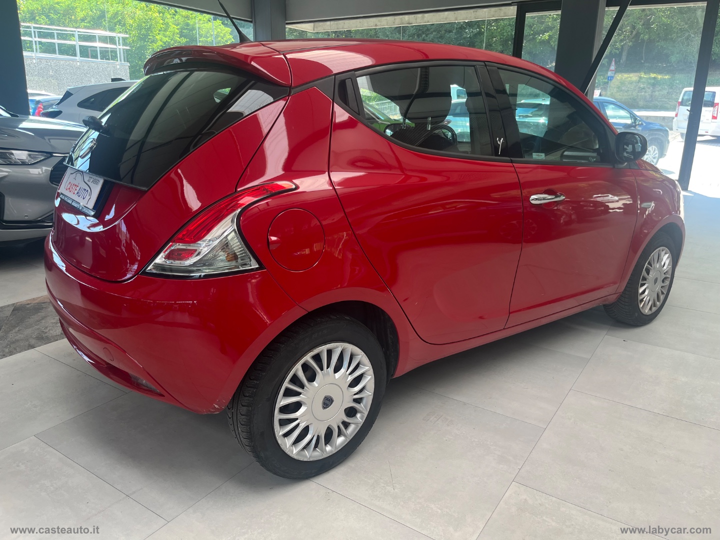 Ypsilon 1.2 69 CV 5p. Silver 5 POSTI - immagine 4