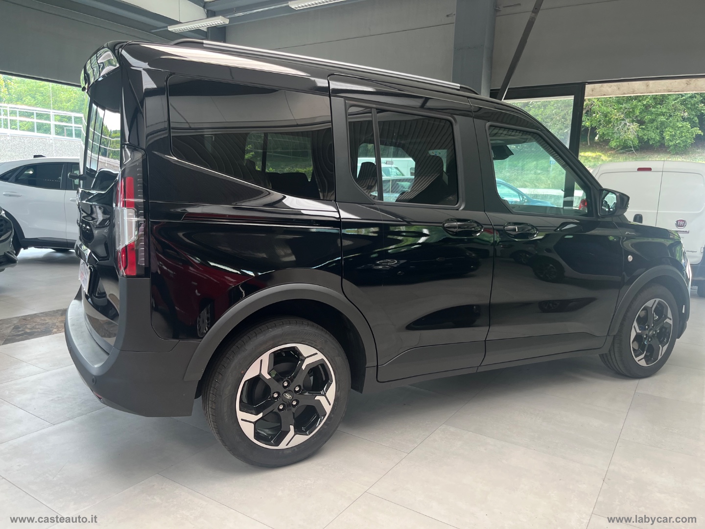 Tourneo Courier 1.0 EcoBoost Active - immagine 4