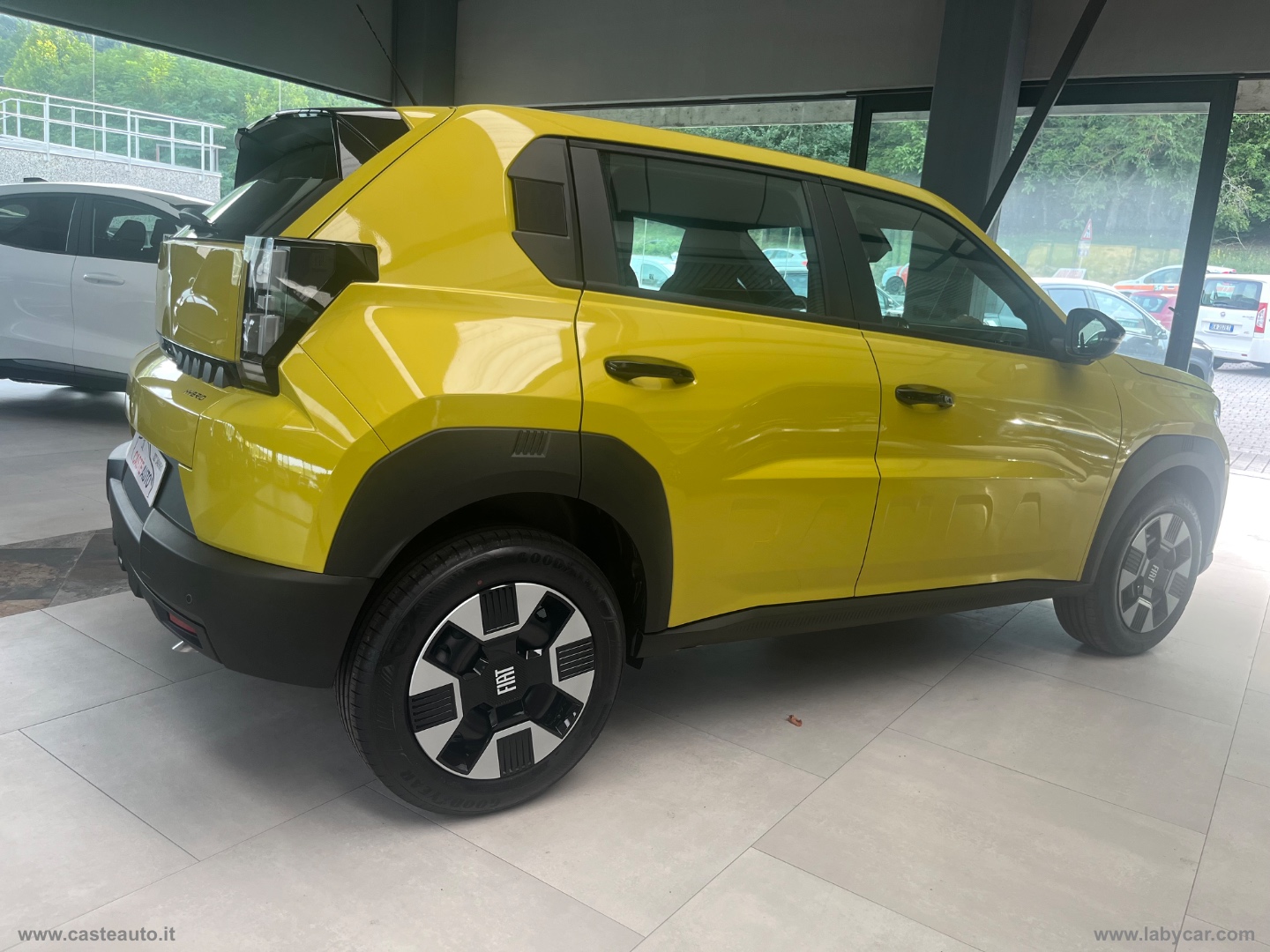 Grande Panda 1.2 Hybrid 110 CV S&S Icon - immagine 4