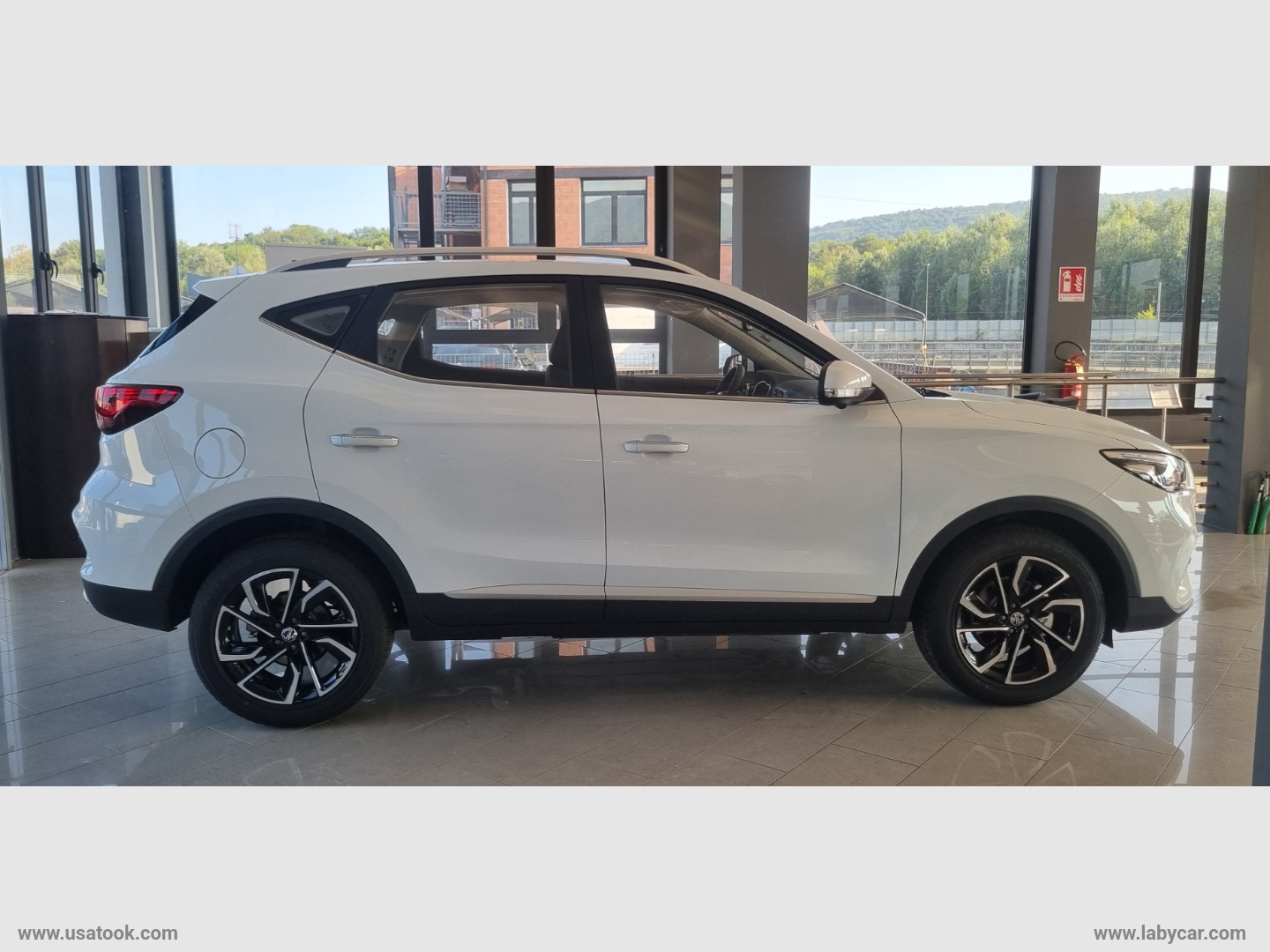 ZS 1.5 VTi-tech Luxury MG ZS 1.5 LUXURY KM0 - immagine 4