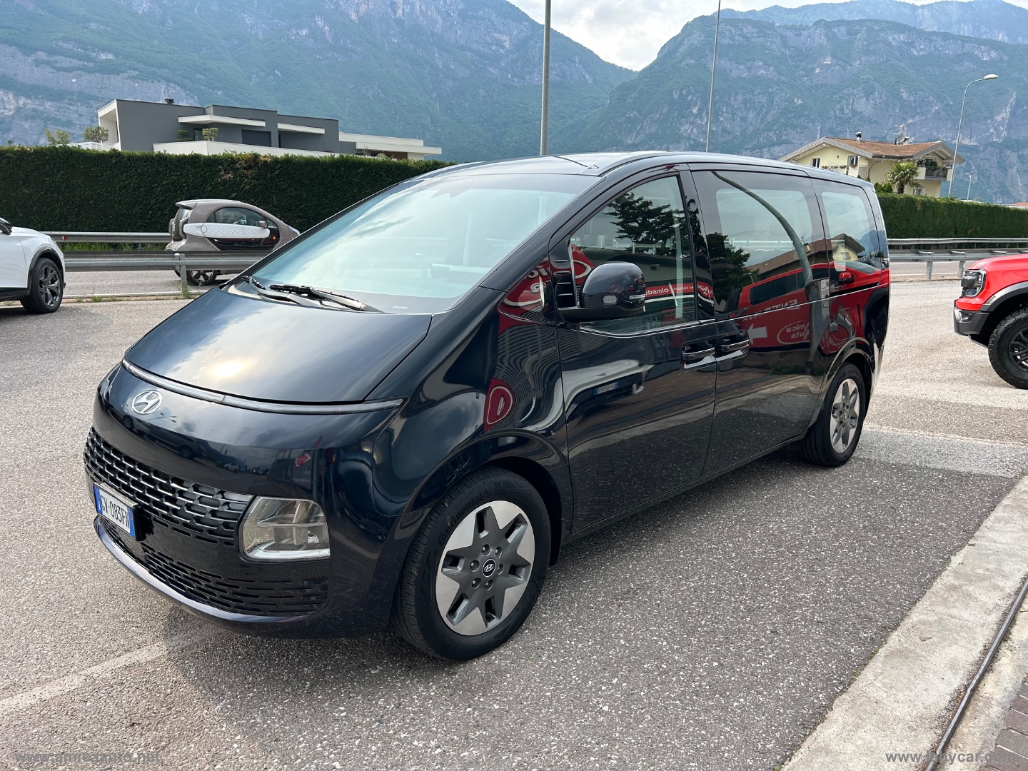 Staria 2.2 AT 2WD 9 posti Wagon DIESEL - immagine 4