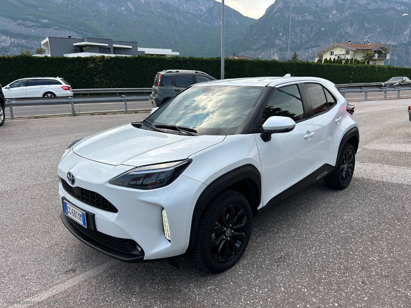 Yaris Cross 1.5 Hyb. 5p. E-CVT AWD Trend - immagine 4