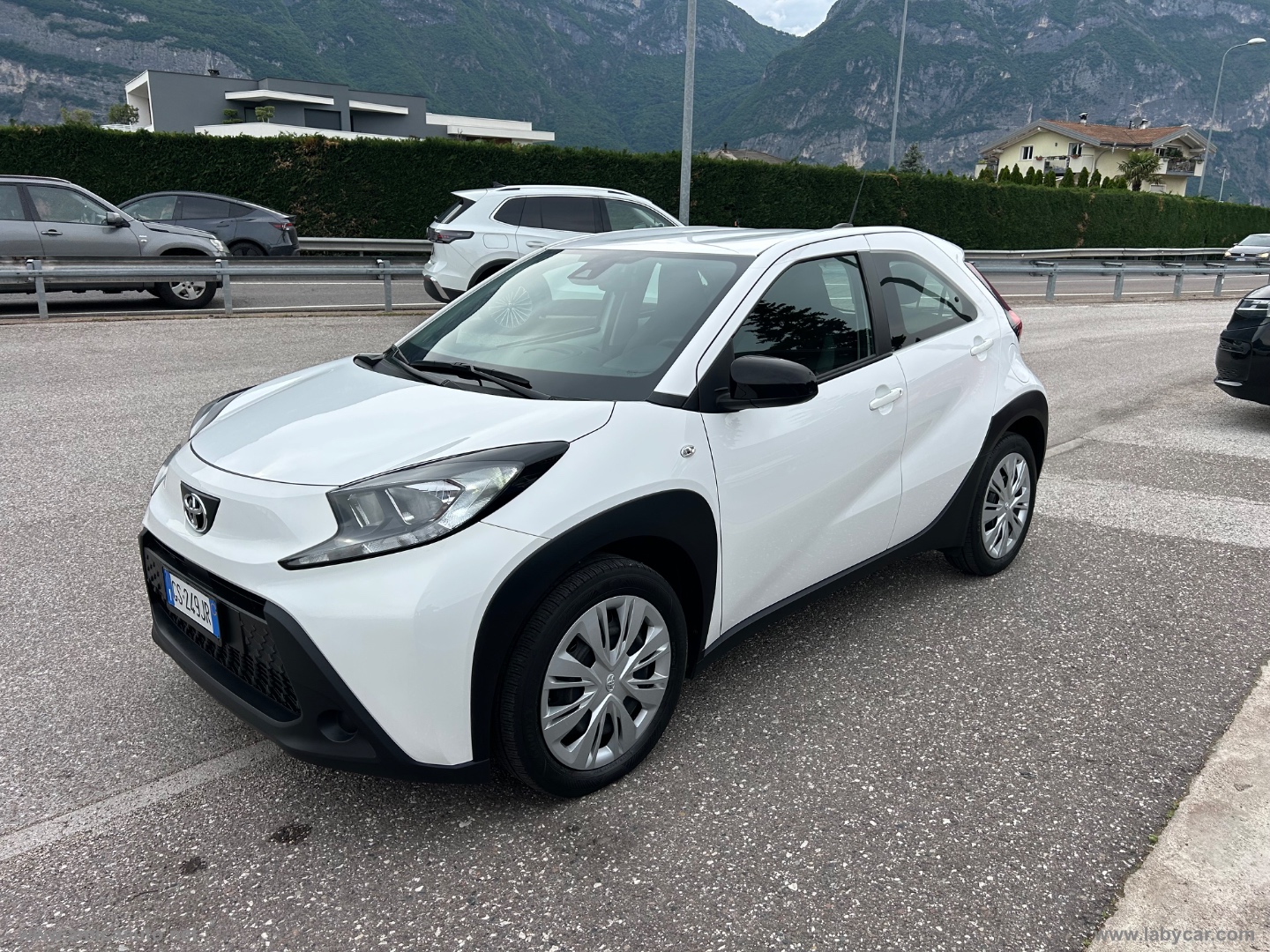 Aygo X 1.0 VVT-i 72 CV 5p. Active - immagine 4