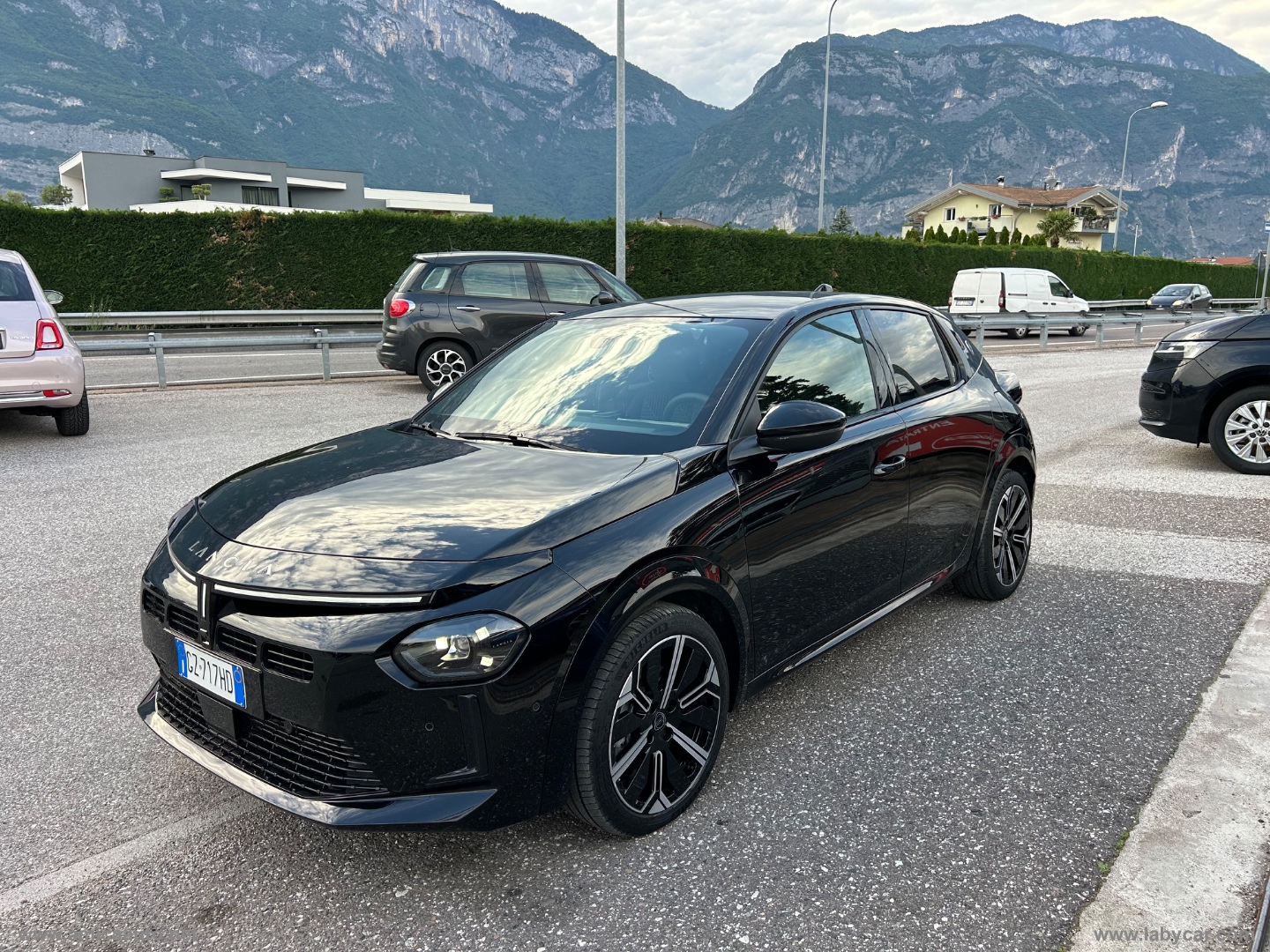 Ypsilon Hybrid e-DCT LX - immagine 4