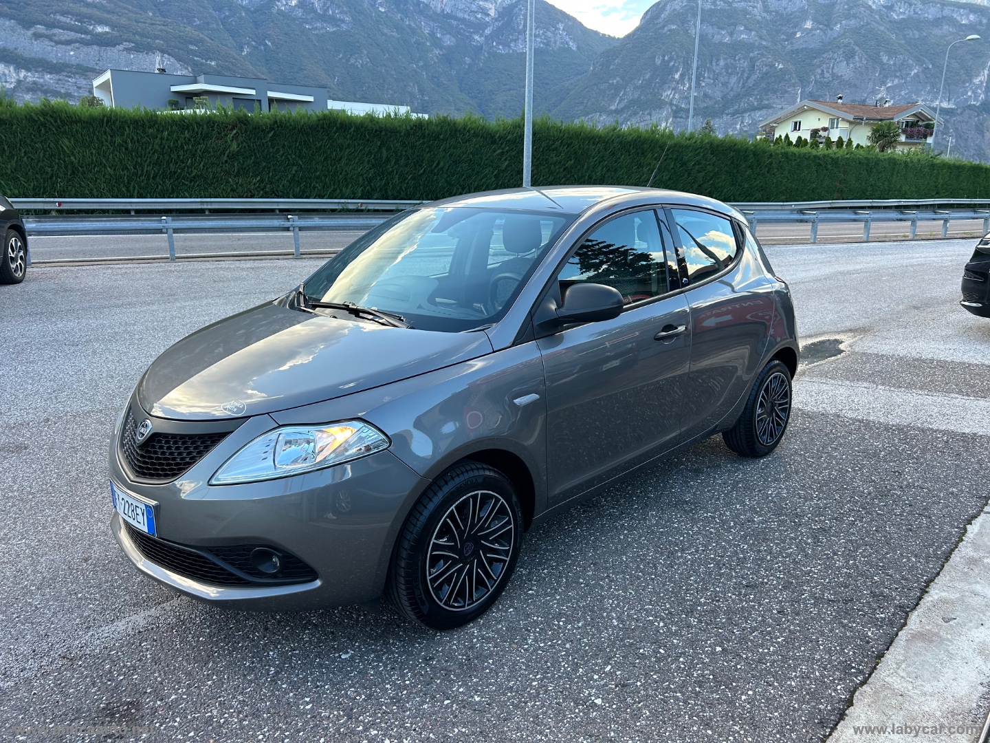 Ypsilon 1.2 69 CV 5p. S&S Elefantino Blu - immagine 4