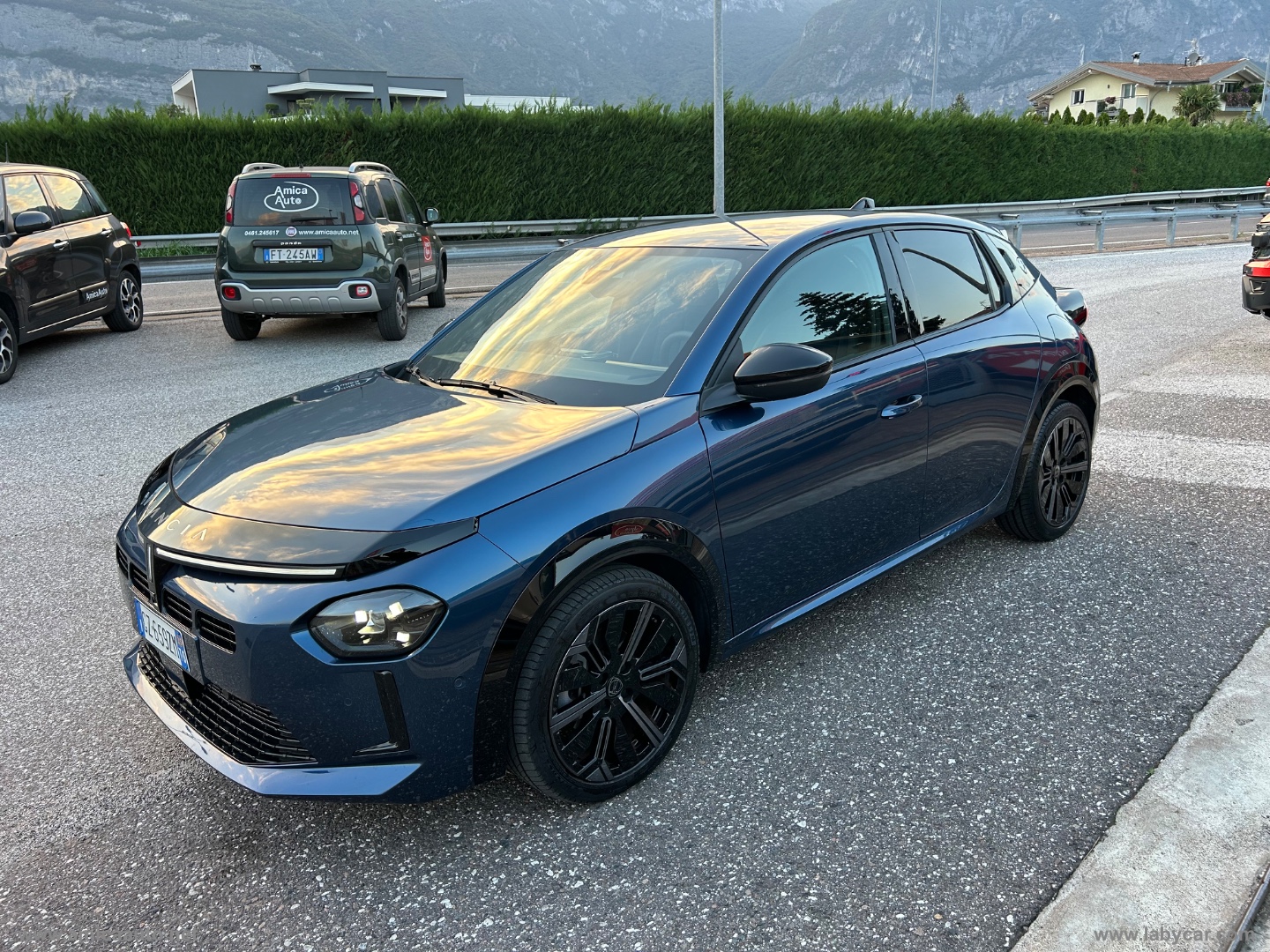 Ypsilon Hybrid e-DCT Ed.Limitata Cassina - immagine 4