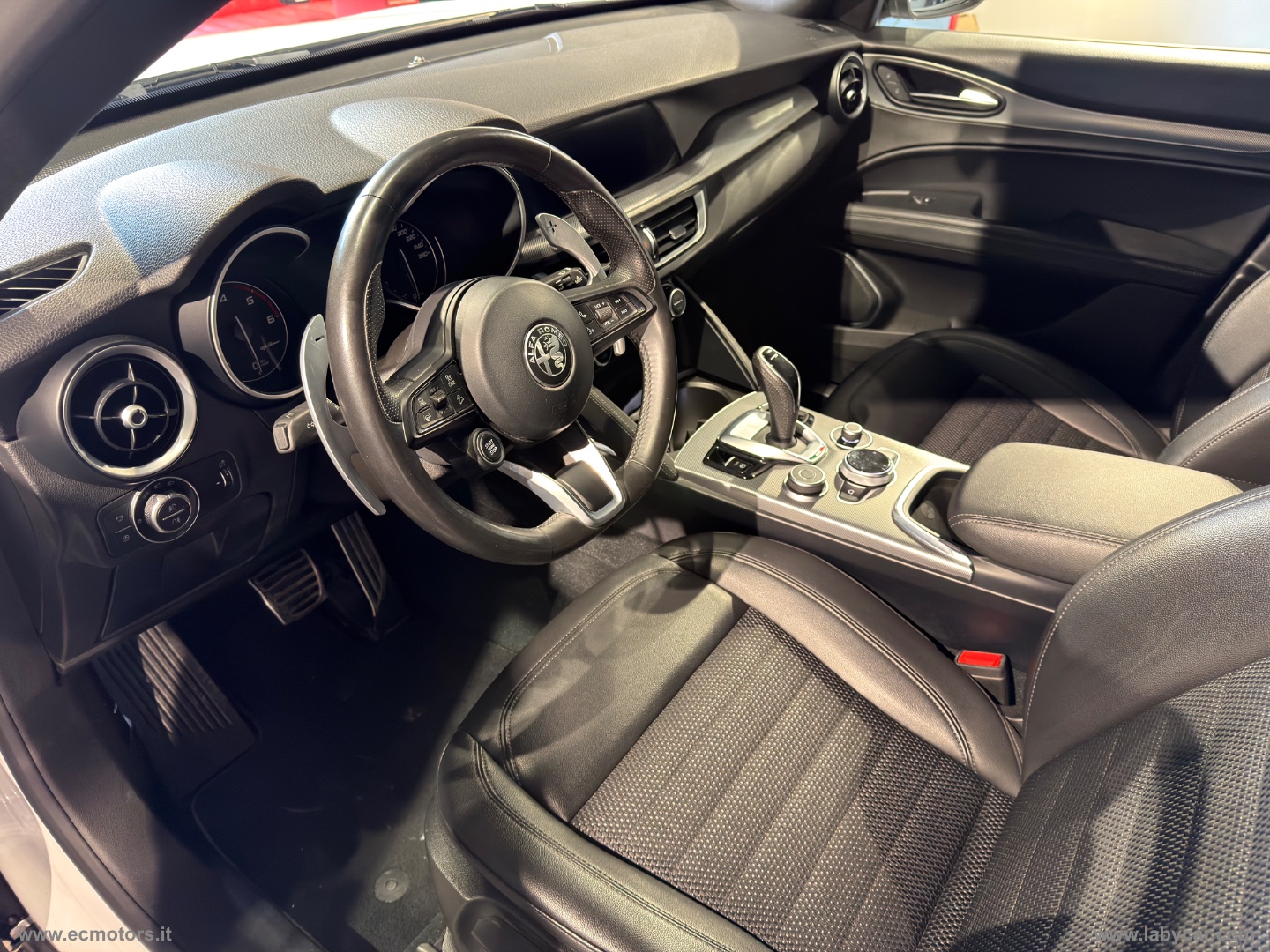 Stelvio 2.2 T.diesel 190CV AT8 Q4 Sprint - immagine 4