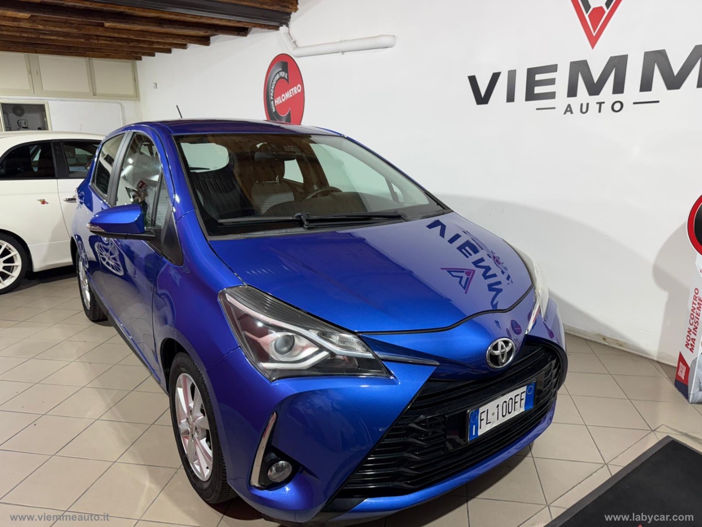 Yaris 1.5 5p. Lounge - immagine 4