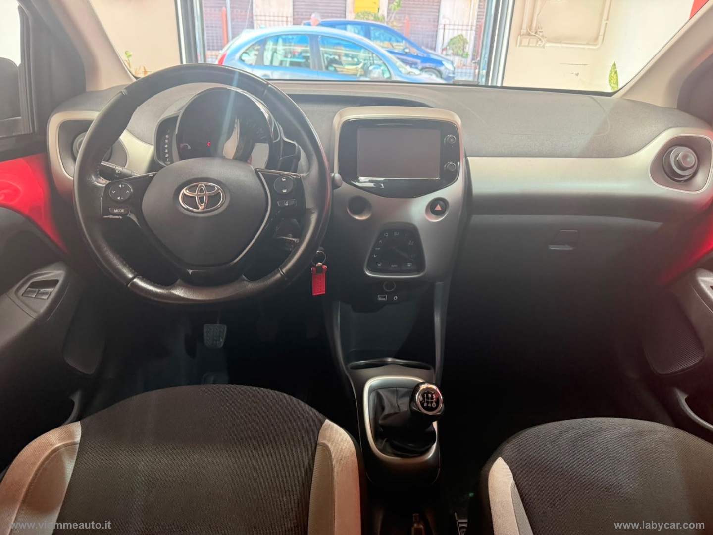 Aygo 1.0 VVT-i 69 CV 5p. x-play - immagine 4
