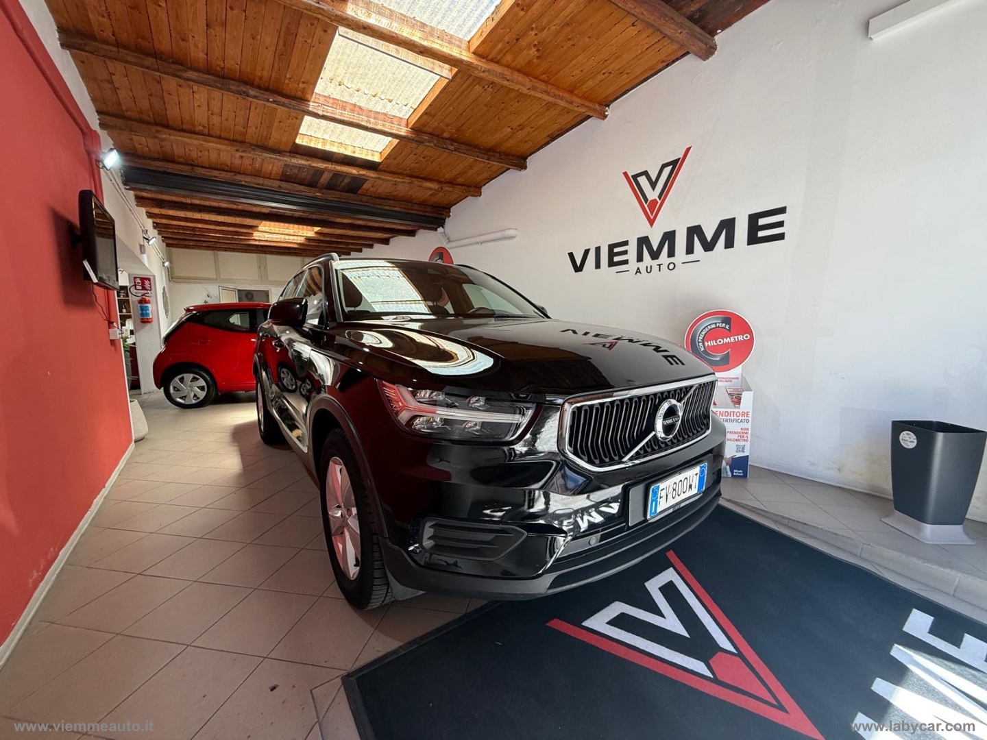 XC40 D3 R-design - immagine 4
