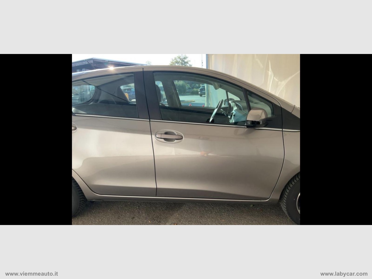 Yaris 1.3 5p. Lounge - immagine 4